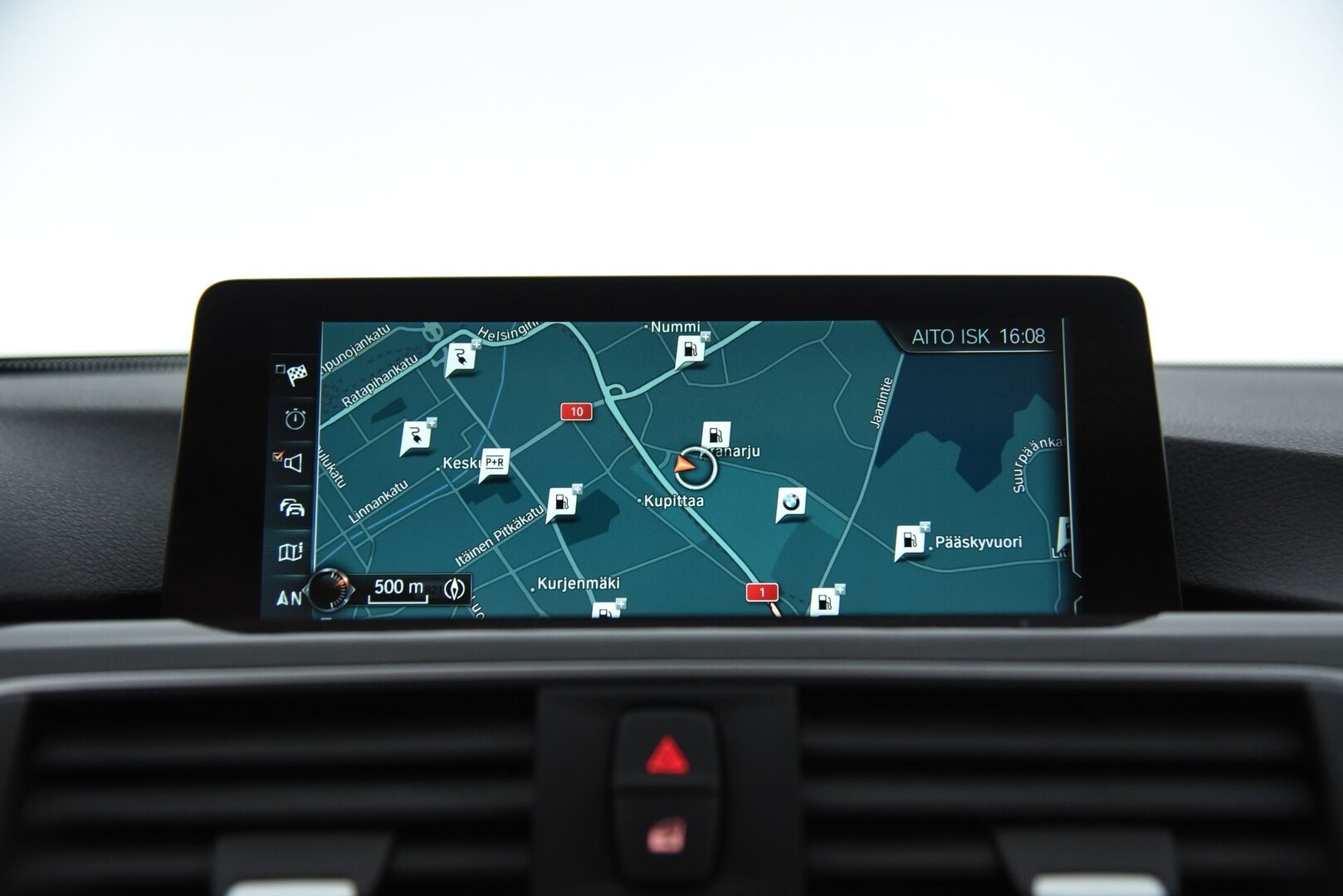 BMW 330 2017 e F30 LCI Sedan A Business Luxury /  Adapt. Vakkari / Lasikattoluukku / Vaaleat Nahat / Prof. Navi / M-Sport Ratti ** - Juuri katsastettu / Koti- ja kauppakeskuslaturi / 2x renkaat aluvanteilla