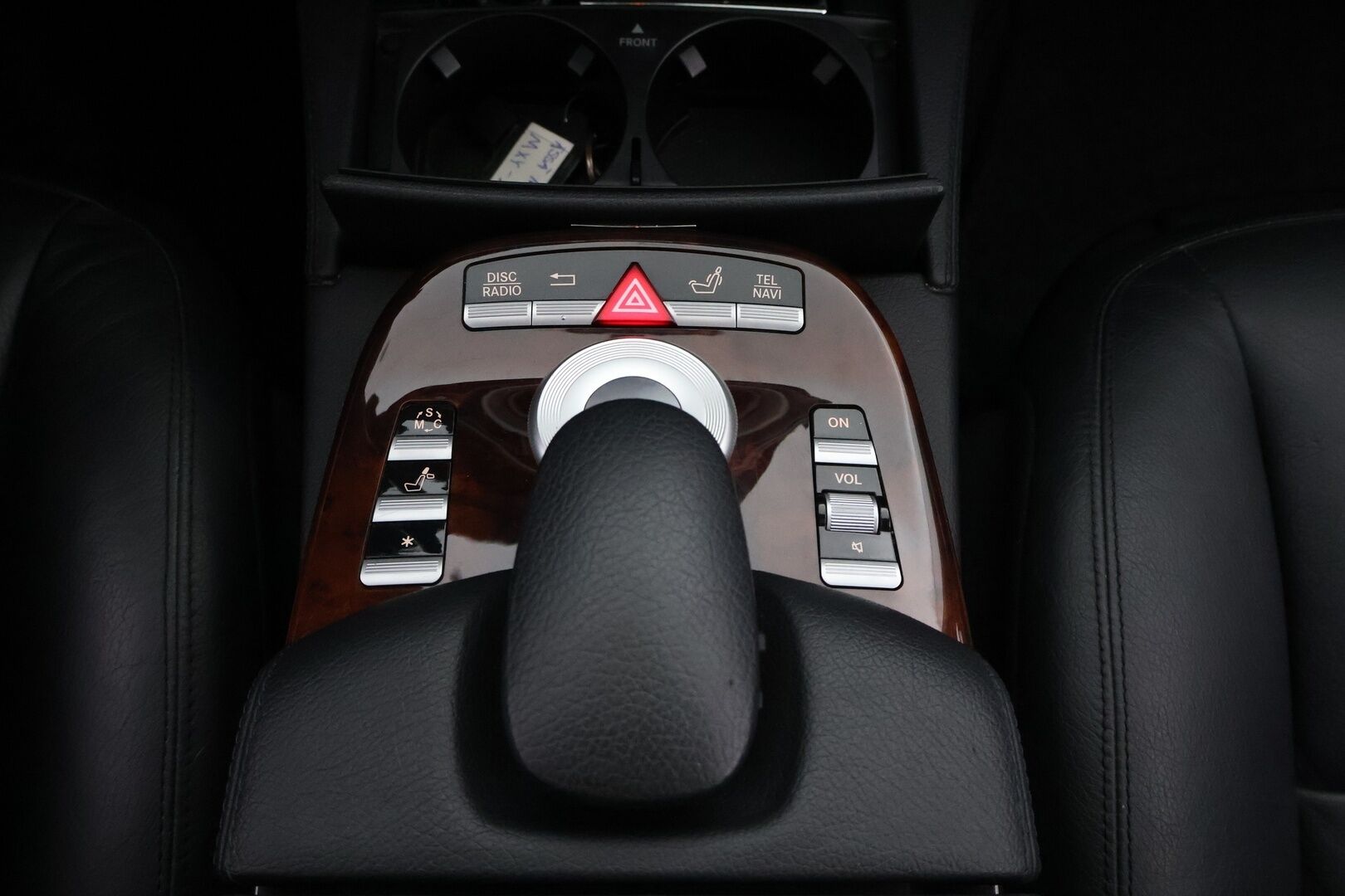 Mercedes-Benz S 2009 350 - *AMG-ulkopaketti / P-kamera / Muistipenkit / Kattoluukku / Näyttävä!! / Vähän ajettu!!** MYYDÄÄN HUUTOKAUPAT.COMISSA!!*