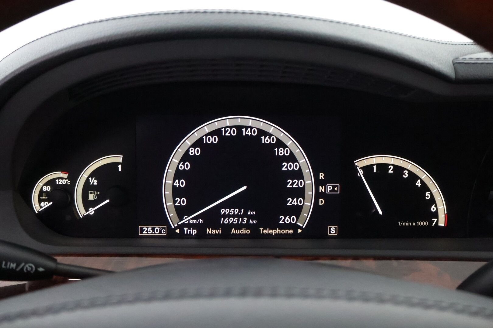 Mercedes-Benz S 2009 350 - *AMG-ulkopaketti / P-kamera / Muistipenkit / Kattoluukku / Näyttävä!! / Vähän ajettu!!** MYYDÄÄN HUUTOKAUPAT.COMISSA!!*