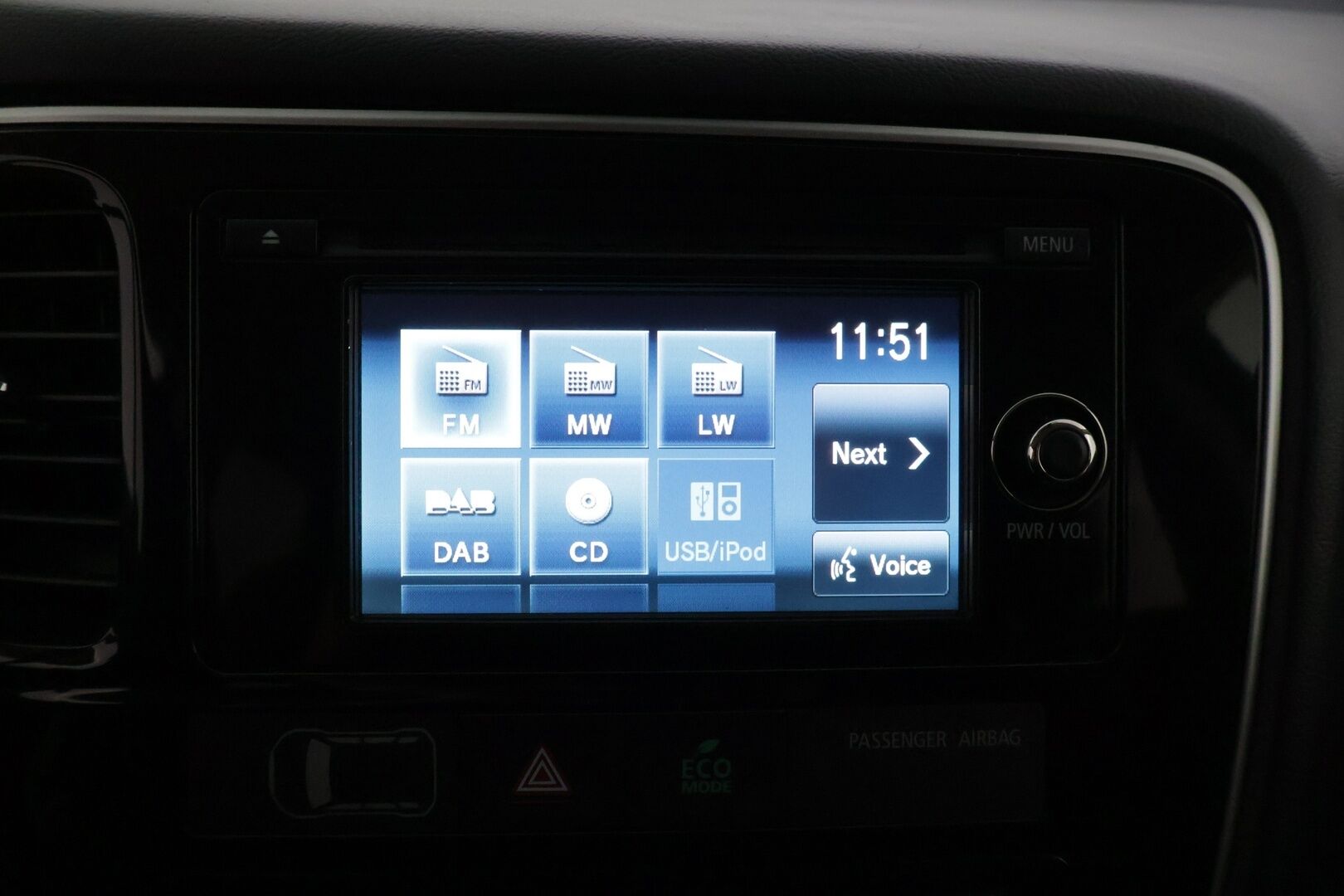 Mitsubishi Outlander 2016 Instyle Navi 4WD 5p * P-Kamera / Nahka-alcantara / Ratinlämmitin / Vakkari * - HULLUT VÄLIPÄIVÄT KORKOTARJOUS 2,49%