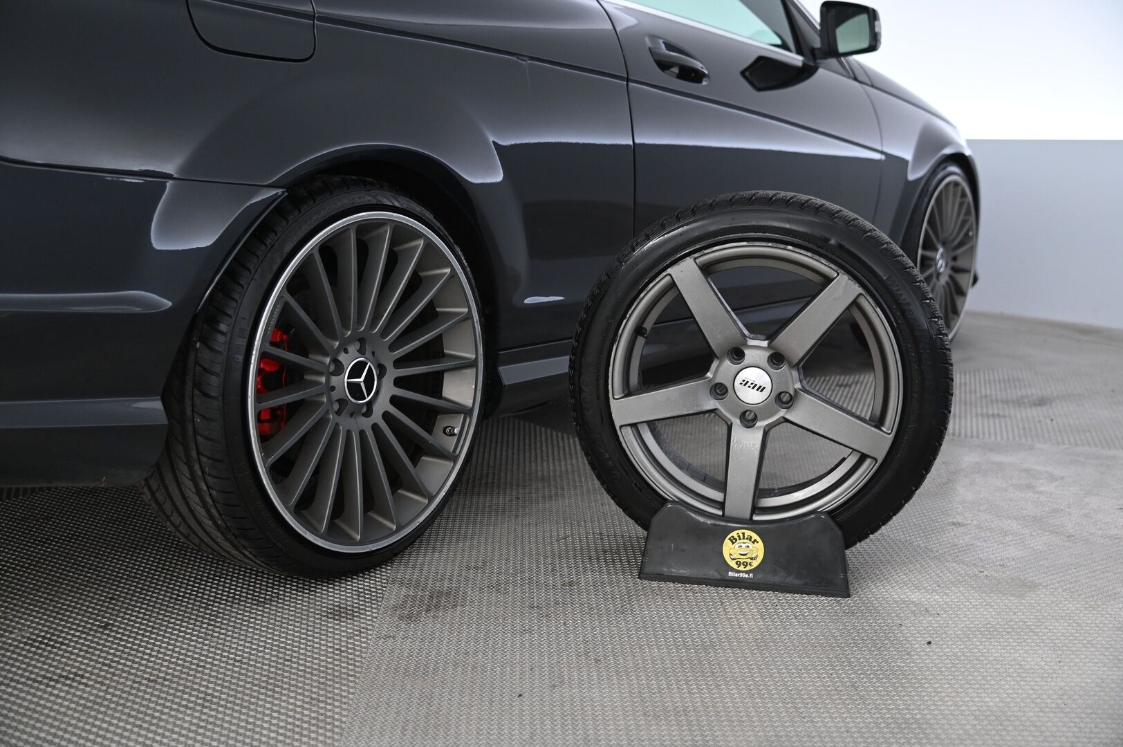 Mercedes-Benz C 2011 350 BE Coupé A *AMG ulko- ja sisäpaketti / Panorama / Nahkasisusta / Navigointi* - *Näyttävä / Facelift / Juuri saapunut* - HULLU BLACKWEEK KORKOTARJOUS 2,49%