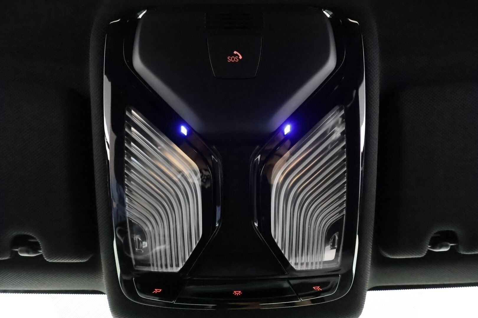 BMW 530 2020 G30 Sedan 530e xDrive A Charged Edition M Sport * H&K / Vakkari / P.kamera / Sporttipenkit / LED / Navi / Digimittaristo * - Suomi-auto / Kahdet renkaat aluvanteilla / Merkkihuollettu