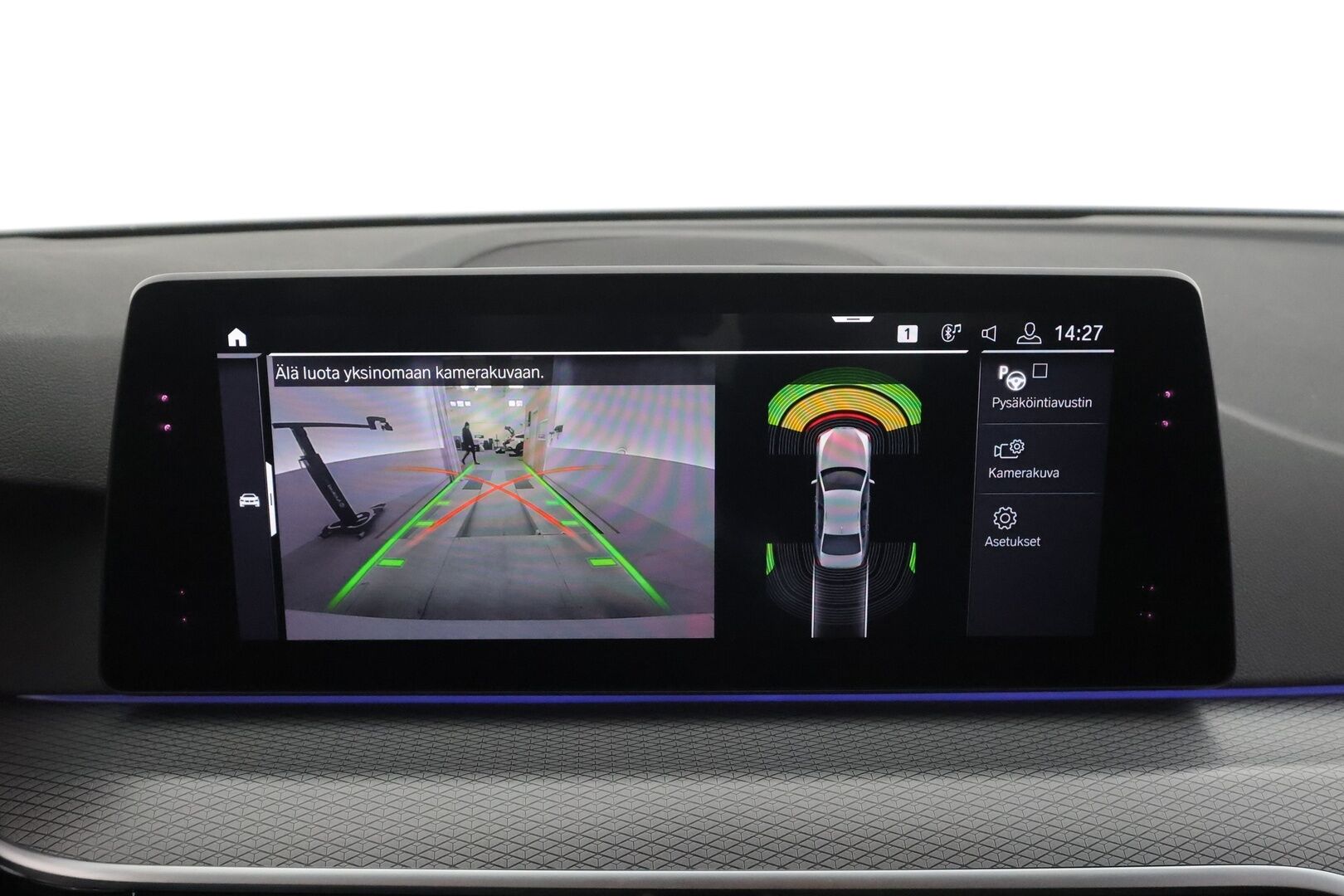 BMW 530 2020 G30 Sedan 530e xDrive A Charged Edition M Sport * H&K / Vakkari / P.kamera / Sporttipenkit / LED / Navi / Digimittaristo * - Suomi-auto / Kahdet renkaat aluvanteilla / Merkkihuollettu