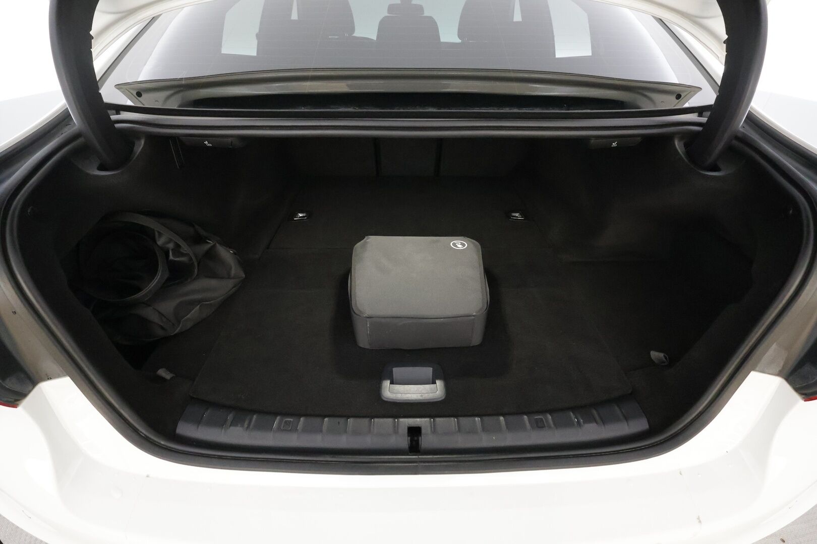 BMW 530 2020 G30 Sedan 530e xDrive A Charged Edition M Sport * H&K / Vakkari / P.kamera / Sporttipenkit / LED / Navi / Digimittaristo * - Suomi-auto / Kahdet renkaat aluvanteilla / Merkkihuollettu