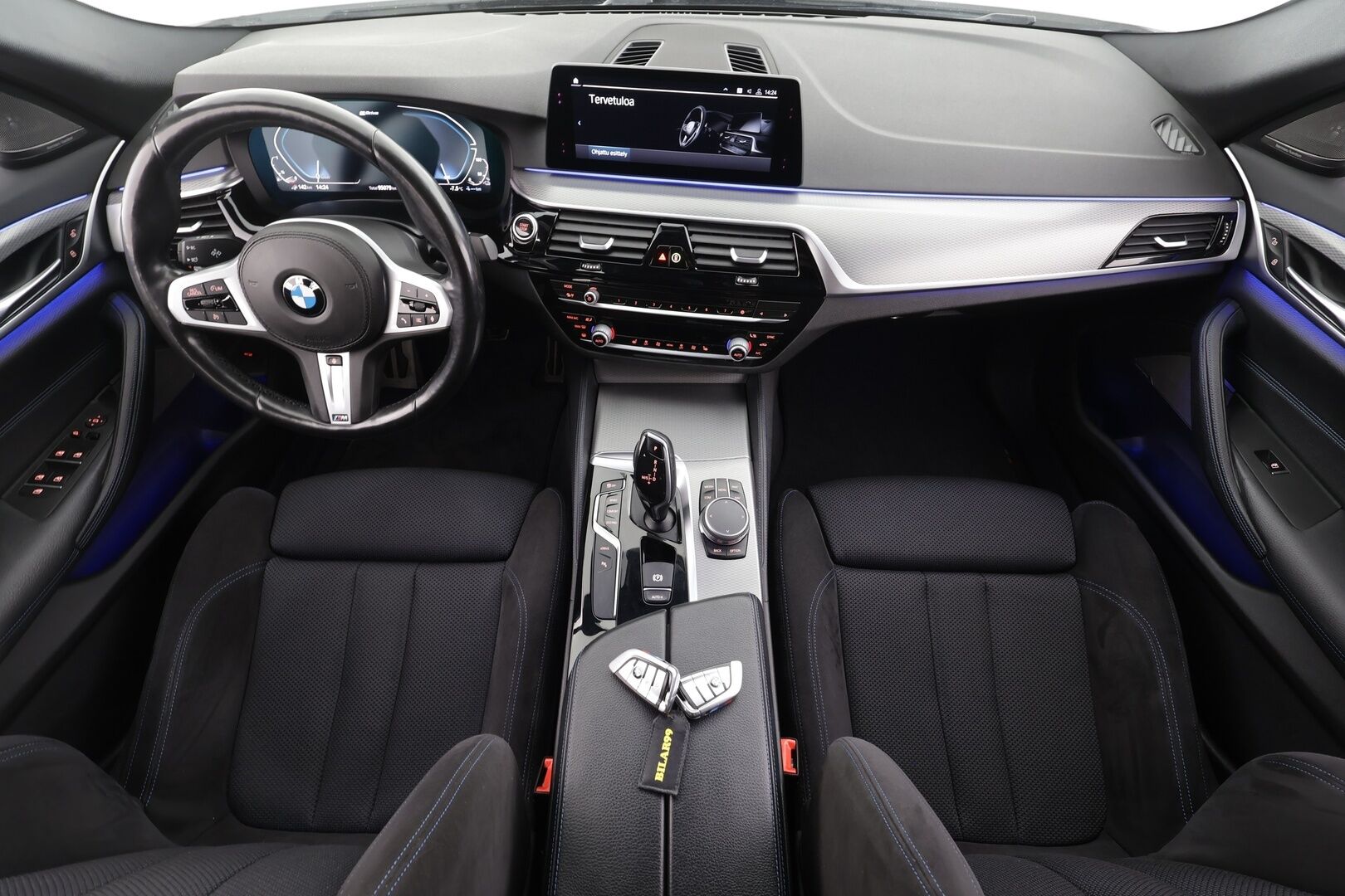 BMW 530 2020 G30 Sedan 530e xDrive A Charged Edition M Sport * H&K / Vakkari / P.kamera / Sporttipenkit / LED / Navi / Digimittaristo * - Suomi-auto / Kahdet renkaat aluvanteilla / Merkkihuollettu