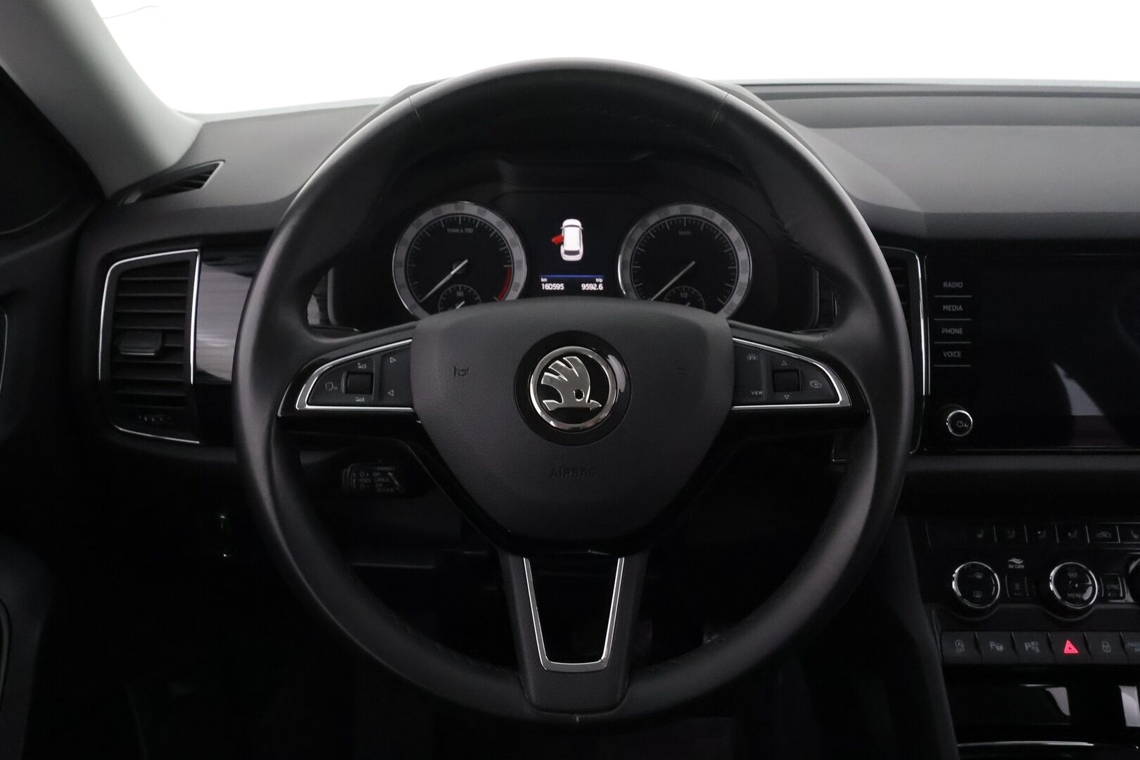 Skoda Kodiaq 2020 2,0 TDI 150 4x4 Style DSG Autom. 7-P - | Canton | Webasto | Koukku | ACC | LED | 360 Kamera | Muistipenkit | Navi | Kaistavahti | Keyless | Suomi-auto | Kahdet renkaat | 