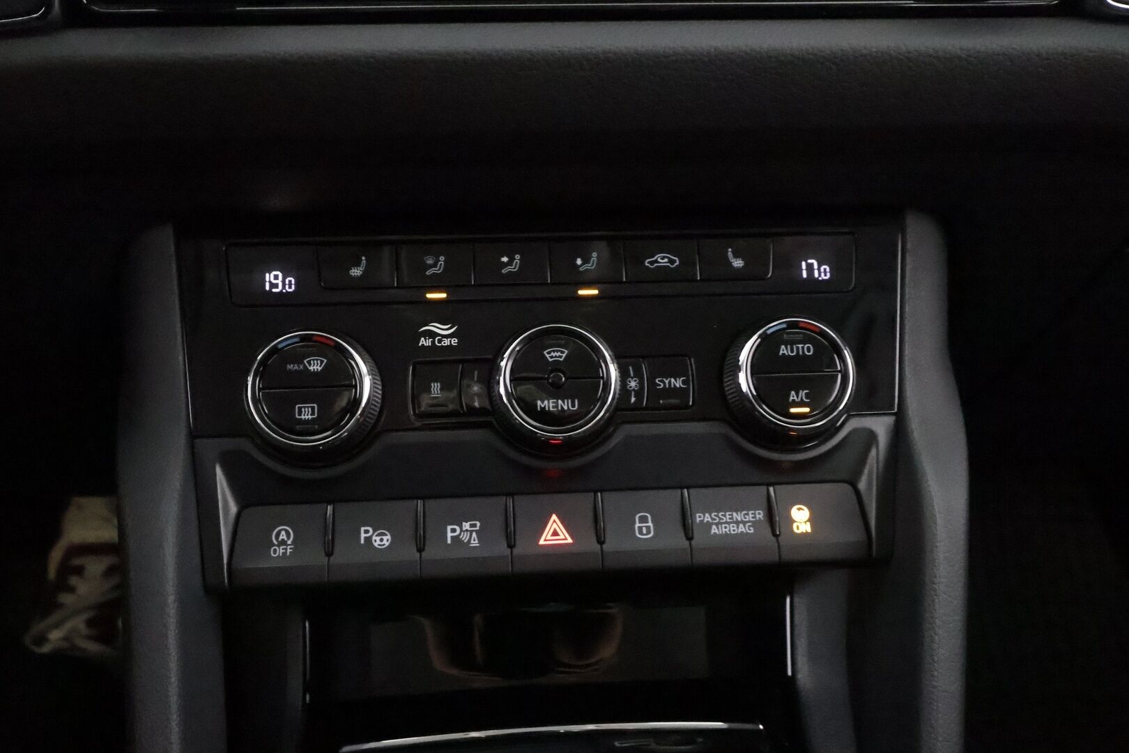 Skoda Kodiaq 2020 2,0 TDI 150 4x4 Style DSG Autom. 7-P - | Canton | Webasto | Koukku | ACC | LED | 360 Kamera | Muistipenkit | Navi | Kaistavahti | Keyless | Suomi-auto | Kahdet renkaat | 
