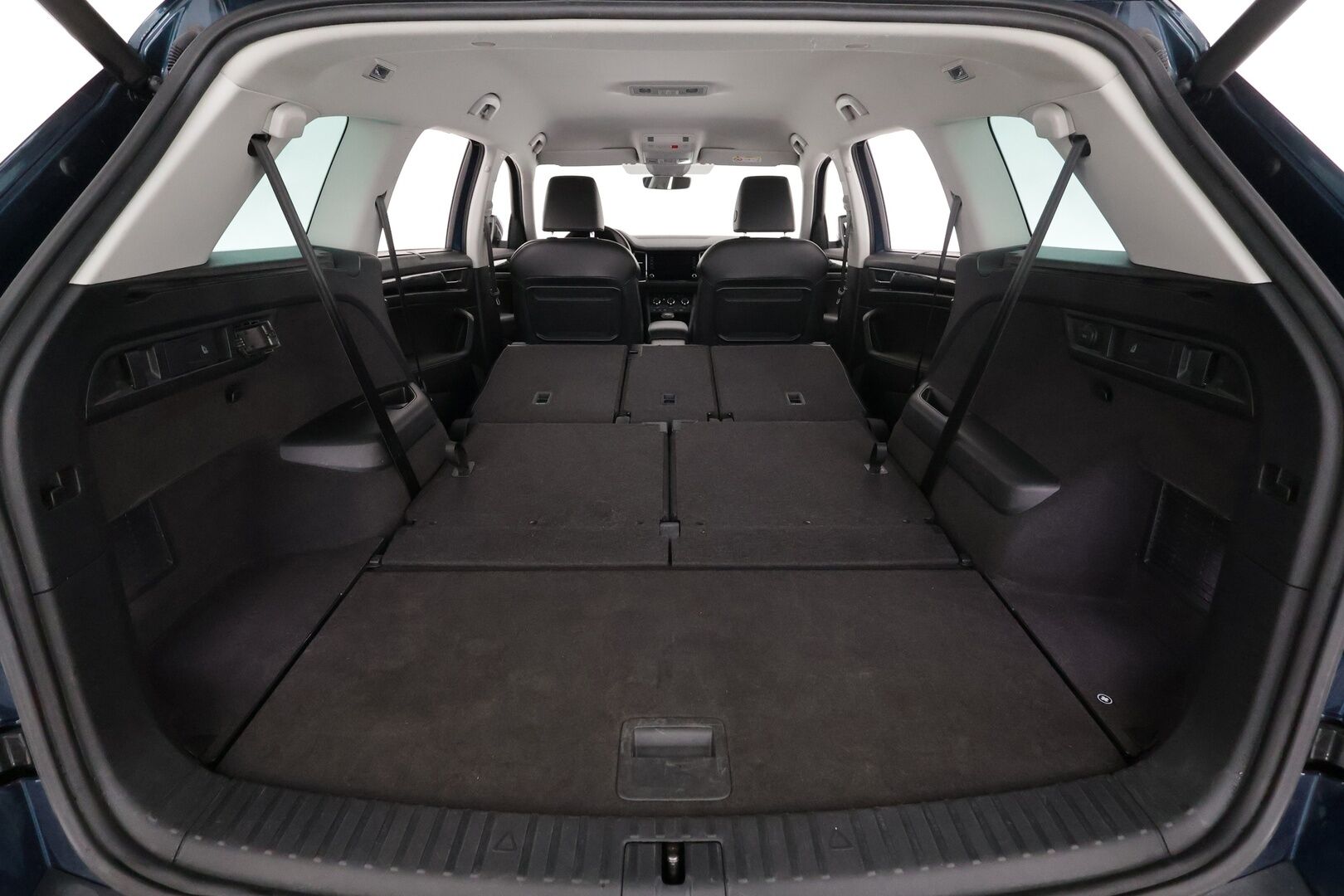 Skoda Kodiaq 2020 2,0 TDI 150 4x4 Style DSG Autom. 7-P - | Canton | Webasto | Koukku | ACC | LED | 360 Kamera | Muistipenkit | Navi | Kaistavahti | Keyless | Suomi-auto | Kahdet renkaat | 