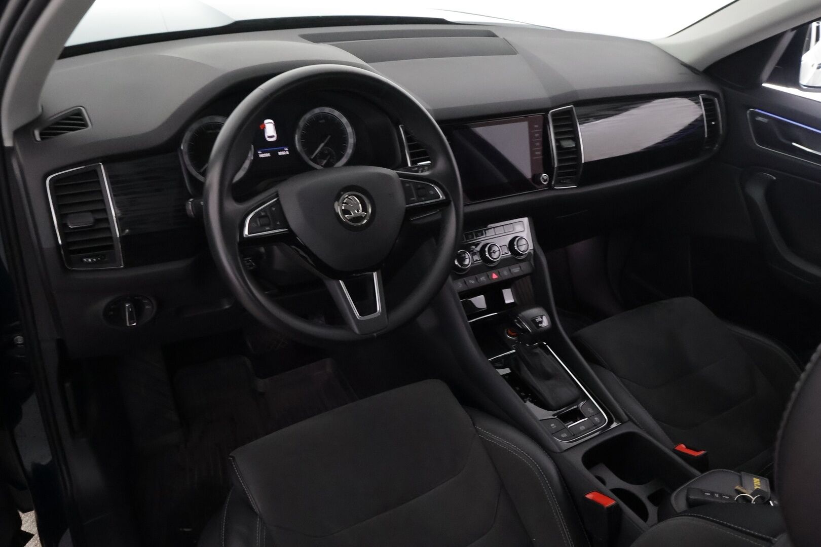 Skoda Kodiaq 2020 2,0 TDI 150 4x4 Style DSG Autom. 7-P - | Canton | Webasto | Koukku | ACC | LED | 360 Kamera | Muistipenkit | Navi | Kaistavahti | Keyless | Suomi-auto | Kahdet renkaat | 