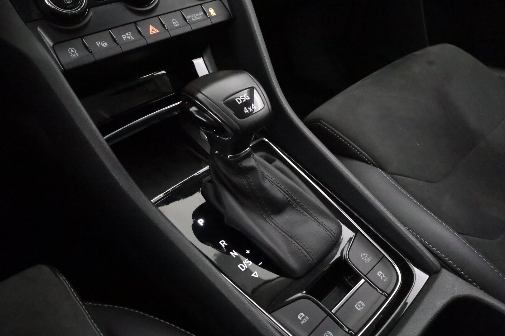 Skoda Kodiaq 2020 2,0 TDI 150 4x4 Style DSG Autom. 7-P - | Canton | Webasto | Koukku | ACC | LED | 360 Kamera | Muistipenkit | Navi | Kaistavahti | Keyless | Suomi-auto | Kahdet renkaat | 