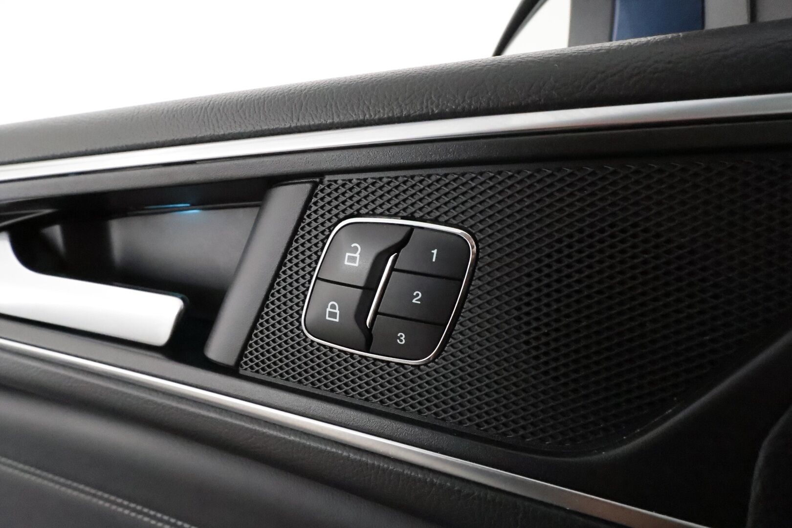 Ford S-Max 2020 2,0 TDCi EcoBlue 150hv A8 Titanium**7-paikkainen / Webasto / ACC / P-kamera / Muistipenkki / LED / Navi - 1-om Suomi-auto / Keyless / Hyvällä huoltohistorialla - HULLUT JOULUT KORKOTARJOUS 2,49% 