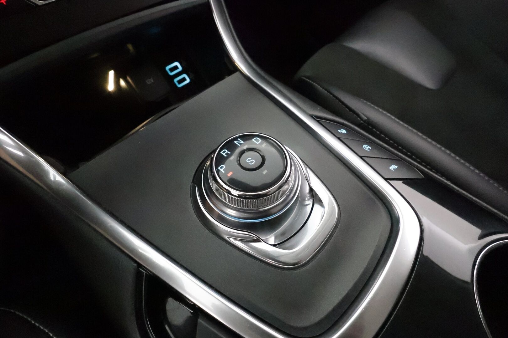 Ford S-Max 2020 2,0 TDCi EcoBlue 150hv A8 Titanium**7-paikkainen / Webasto / ACC / P-kamera / Muistipenkki / LED / Navi - 1-om Suomi-auto / Keyless / Hyvällä huoltohistorialla - HULLUT JOULUT KORKOTARJOUS 2,49% 