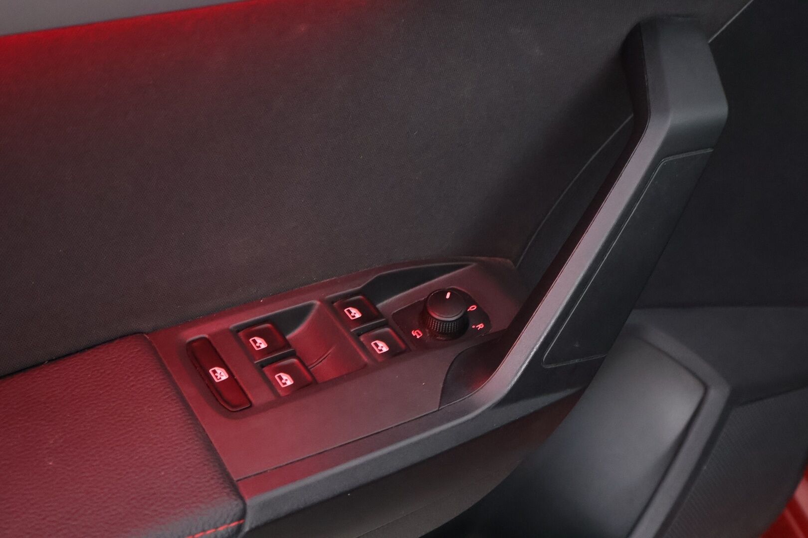 Seat Arona 2020 1,0 EcoTSI 115 FR DSG - 1Om Suomiauto / Adapt.Vakkari / KeylessGo / Digimittari / Navi / LED / Lohko & Sisäpistoke / 2x Renkaat Aluvantein!