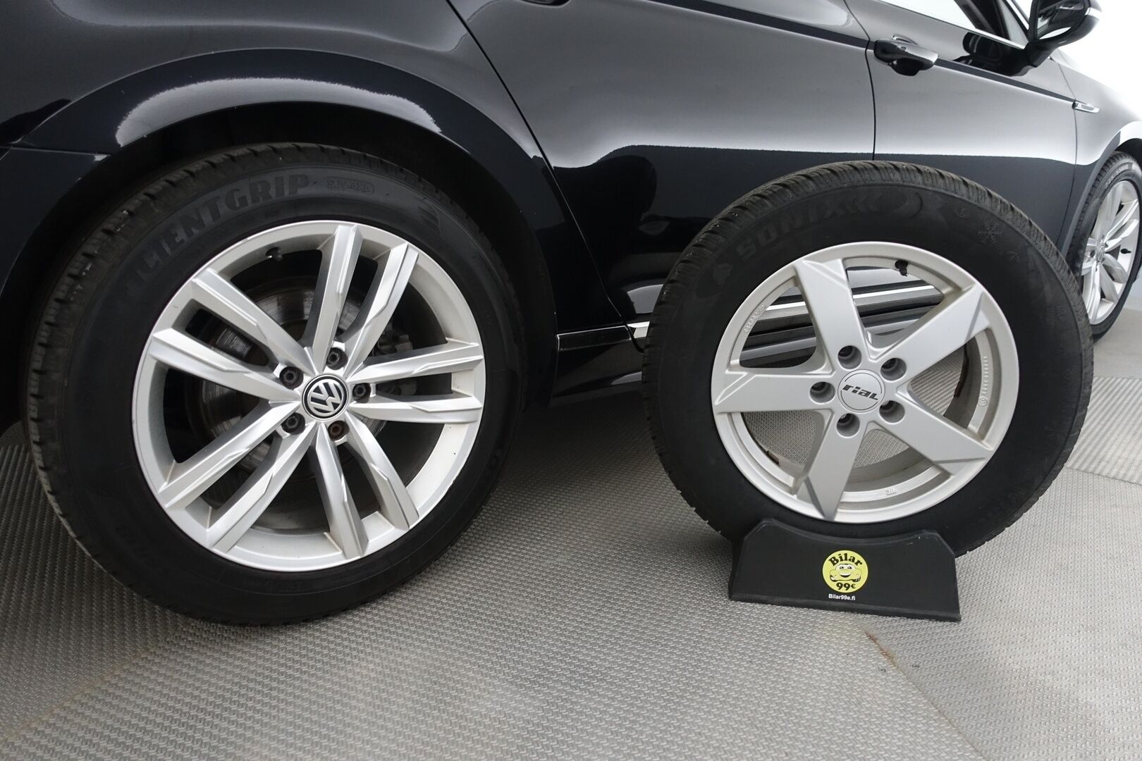 Volkswagen Passat 2020 Variant R-Line 2,0 TDI EVO SCR 110 kW DSG-automaatti * ACC  / Webasto / P.Kamera / Navi / Nahka/Alcantara * - Suomi Auto / Keyless / AppleCarPlay / 2X Renkaat & Vanteet / ALV - HULLUT AVAJAISHULINAT KORKOTARJOUS 3,29 %