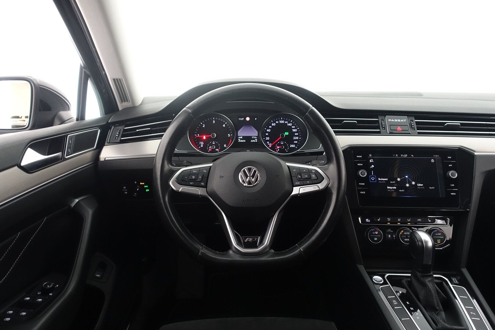 Volkswagen Passat 2020 Variant R-Line 2,0 TDI EVO SCR 110 kW DSG-automaatti * ACC  / Webasto / P.Kamera / Navi / Nahka/Alcantara * - Suomi Auto / Keyless / AppleCarPlay / 2X Renkaat & Vanteet / ALV