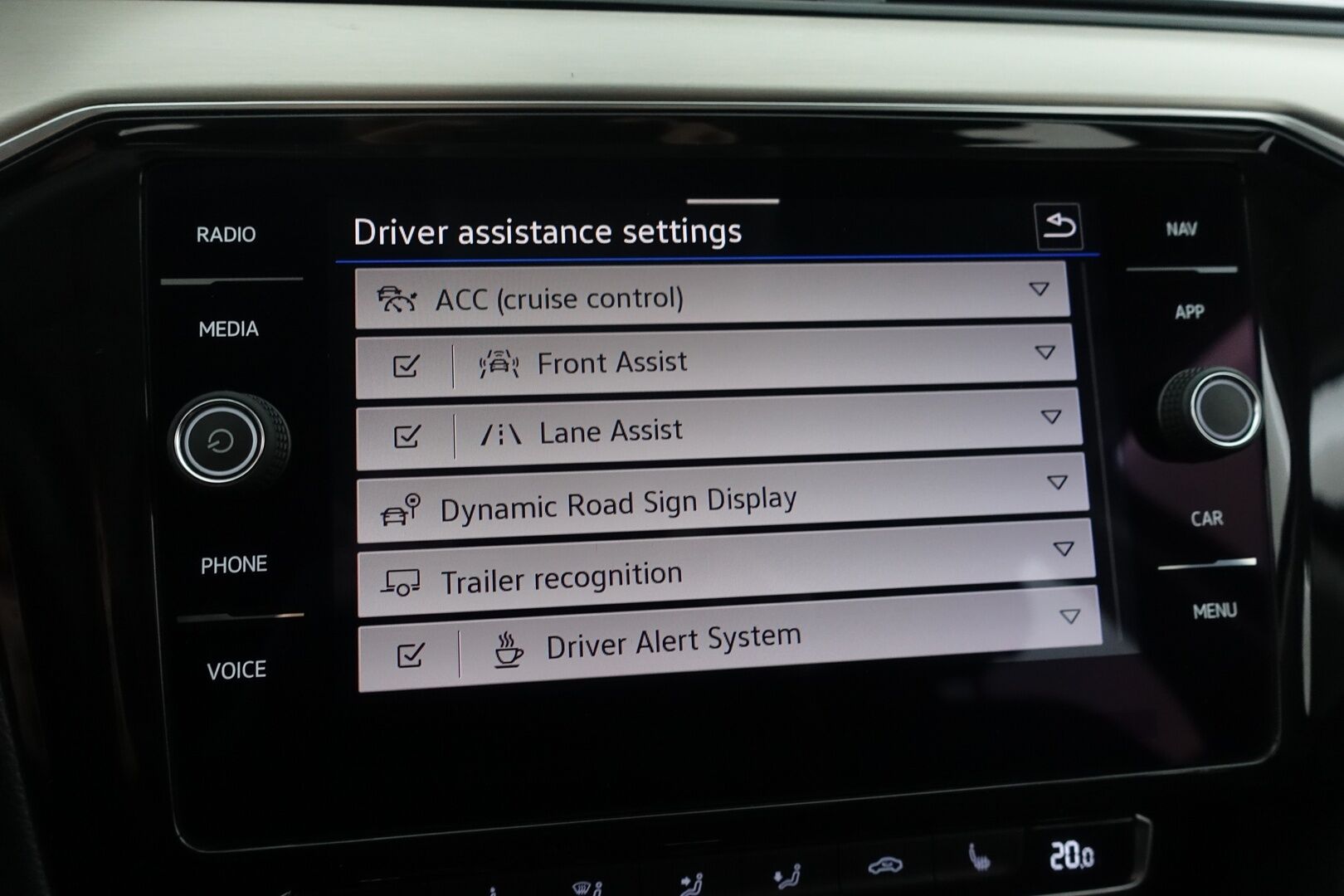Volkswagen Passat 2020 Variant R-Line 2,0 TDI EVO SCR 110 kW DSG-automaatti * ACC  / Webasto / P.Kamera / Navi / Nahka/Alcantara * - Suomi Auto / Keyless / AppleCarPlay / 2X Renkaat & Vanteet / ALV
