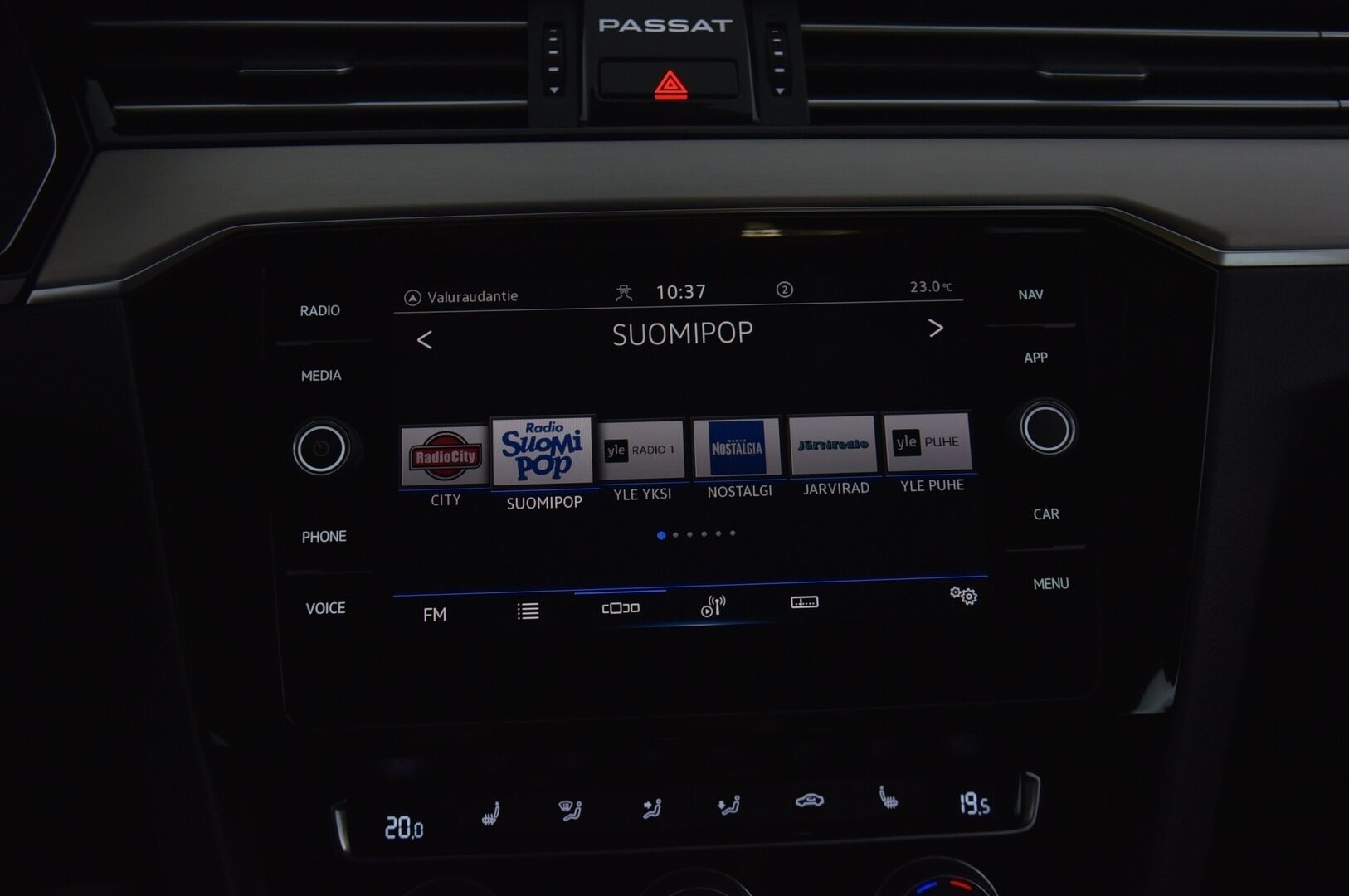 Volkswagen Passat 2020 Variant R-Line 2,0 TDI EVO SCR 110 kW DSG-automaatti * 1Om. Suomi-auto / ALV / Webasto / Adapt. Vakkari / Apple Carplay* - Suomi-auto / ALV / Webasto / Adapt. Vakkari / Apple Carplay* - HULLUT AVAJAISHULINAT KORKOTARJOUS 3,29 %