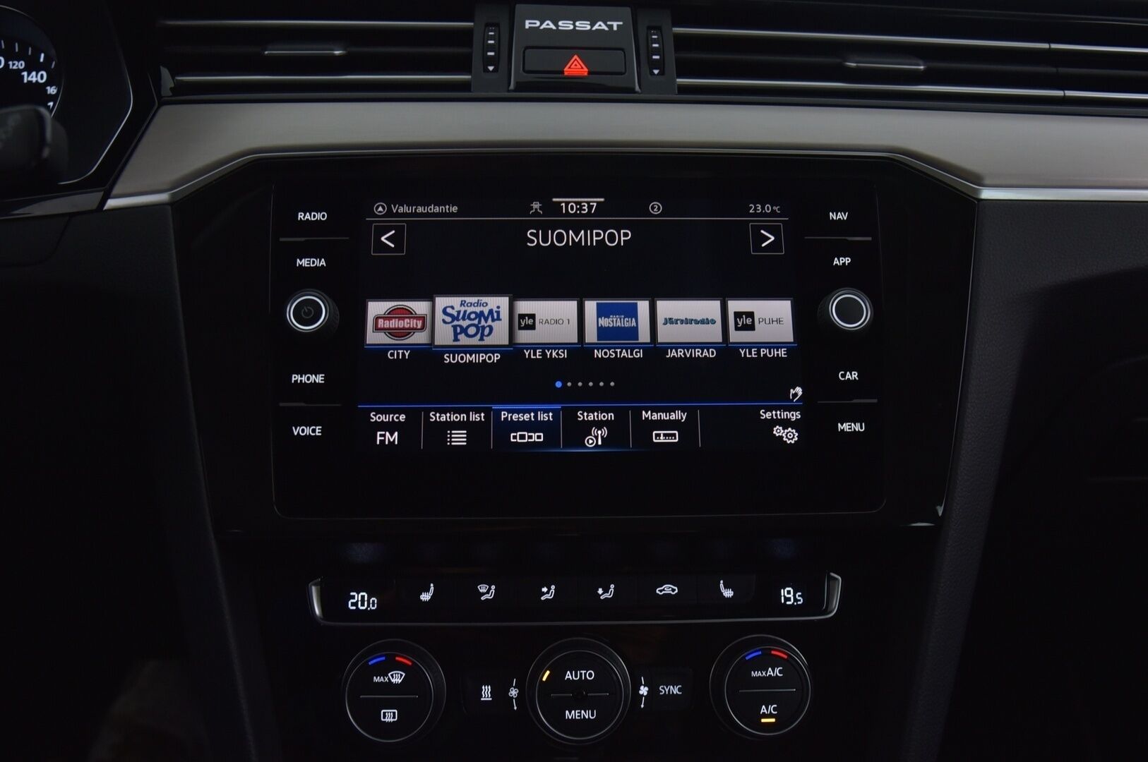 Volkswagen Passat 2020 Variant R-Line 2,0 TDI EVO SCR 110 kW DSG-automaatti * 1Om. Suomi-auto / ALV / Webasto / Adapt. Vakkari / Apple Carplay* - Suomi-auto / ALV / Webasto / Adapt. Vakkari / Apple Carplay* - HULLUT AVAJAISHULINAT KORKOTARJOUS 3,29 %