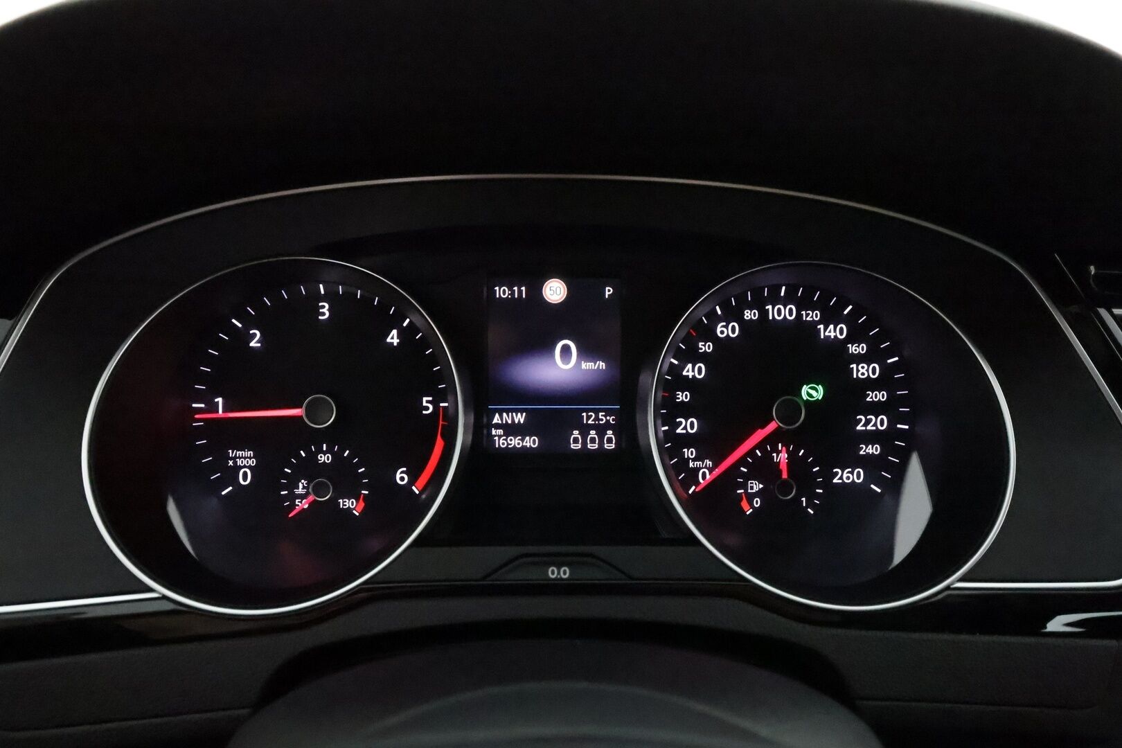 Volkswagen Passat 2020 Variant R-Line 2,0 TDI EVO SCR 110 kW DSG **ACC / Webasto / Navi / P.kamera / Matrix LED / Koukku**