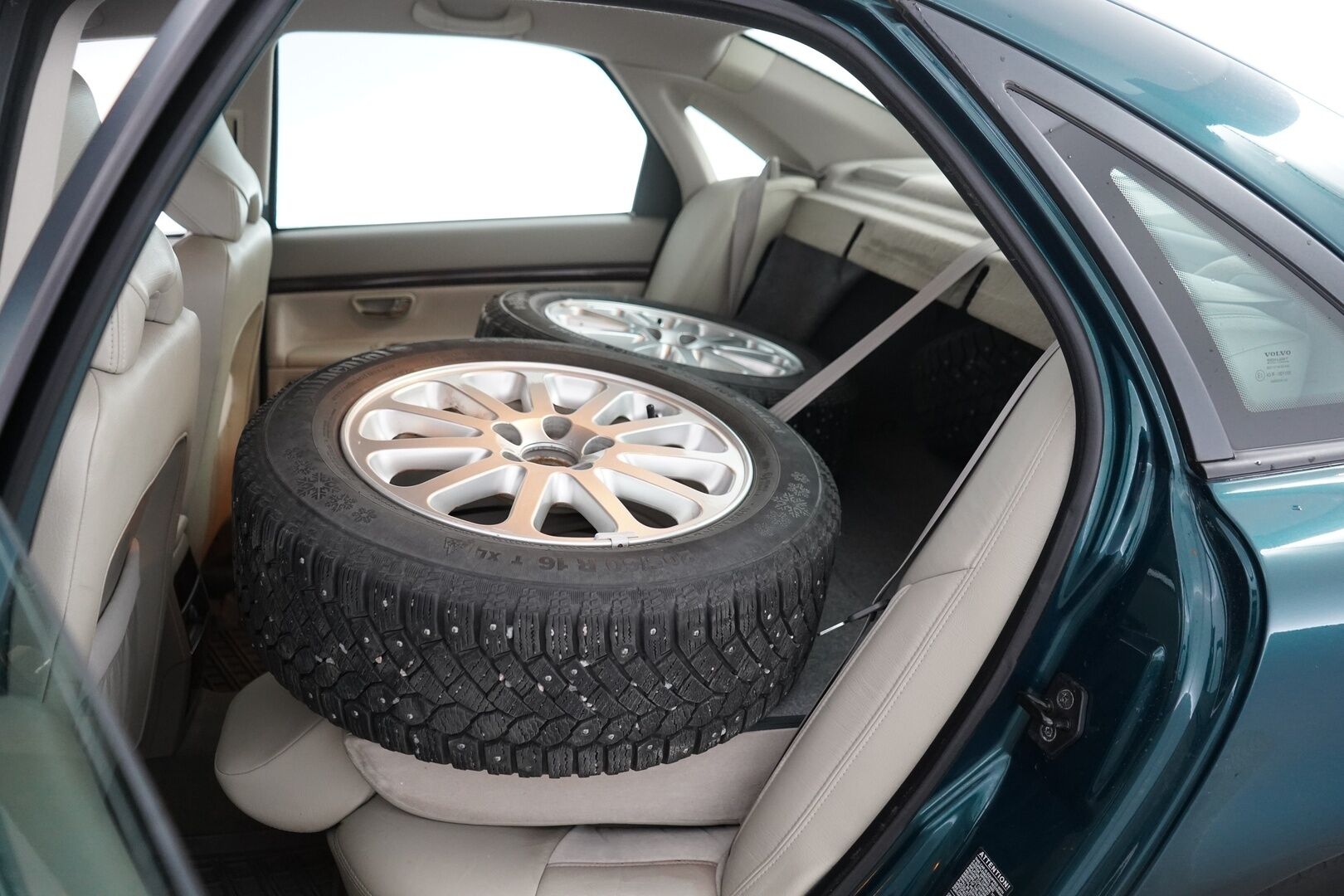 Volvo S80 2000 2.4 170hv *Myydään huutokaupat.com sivulla*