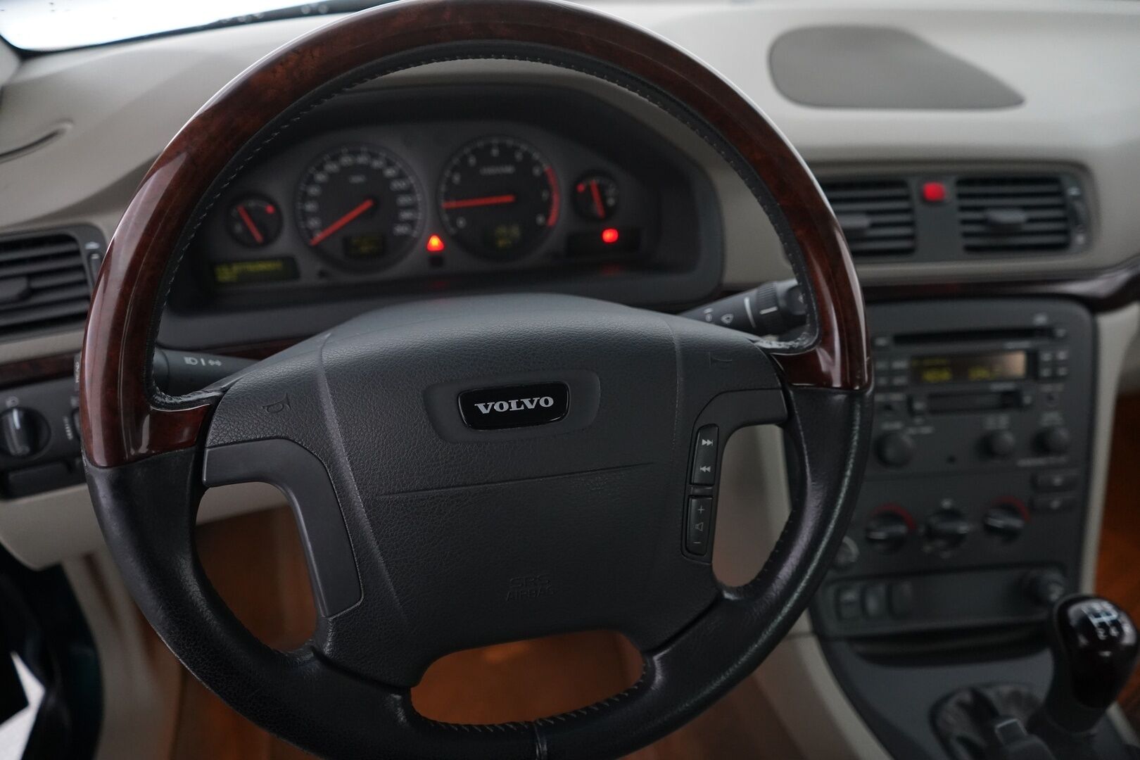 Volvo S80 2000 2.4 170hv *Myydään huutokaupat.com sivulla*