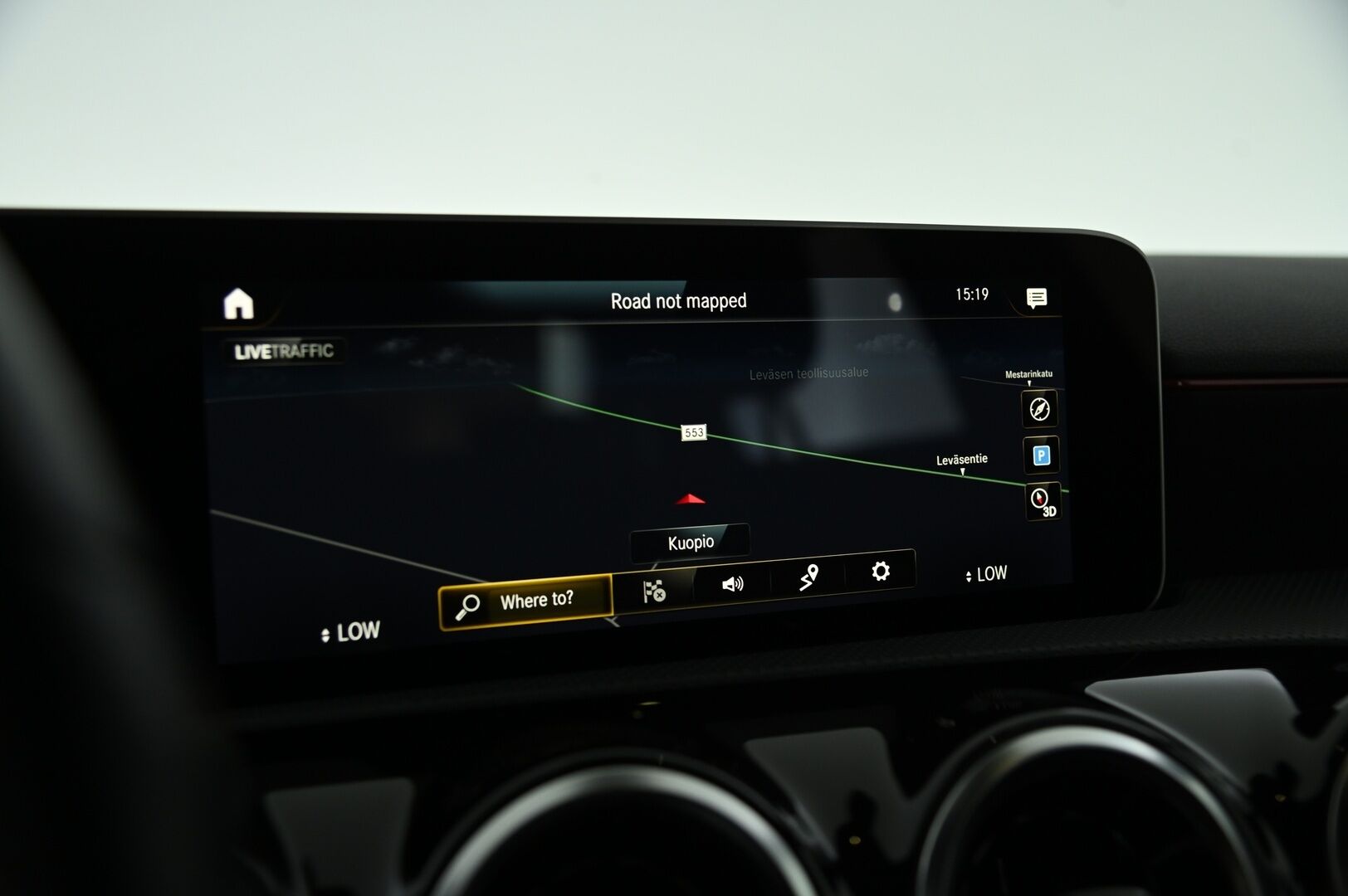 Mercedes-Benz A 2020 200 A sedan Business AMG *Suomi-auto / Widescreen / Adapt. vak / Led High Performance / P. kamera / Navigointi* - 3,99% KORKOTARJOUS TÄHÄN AUTOON 21.9. ASTI - Taloudellinen pikkumersu tehokkaammalla moottorilla / Juuri huollettu / Adaptiivinen vakioneupdensäädin ja sporttipenkit