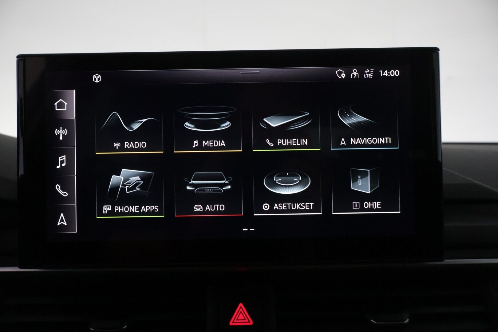 Audi A4 2020 Avant Business Comfort Edition 35 TFSI 110 kW MHEV S tronic - | Audi sound system | Webasto | Koukku | Matrix LED | Urheiluistuimet |