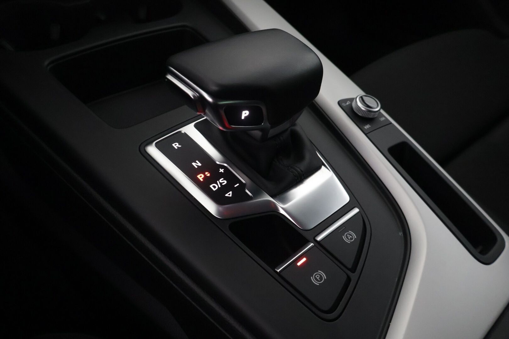Audi A4 2020 Avant Business Comfort Edition 35 TFSI 110 kW MHEV S tronic - | Audi sound system | Webasto | Koukku | Matrix LED | Urheiluistuimet |