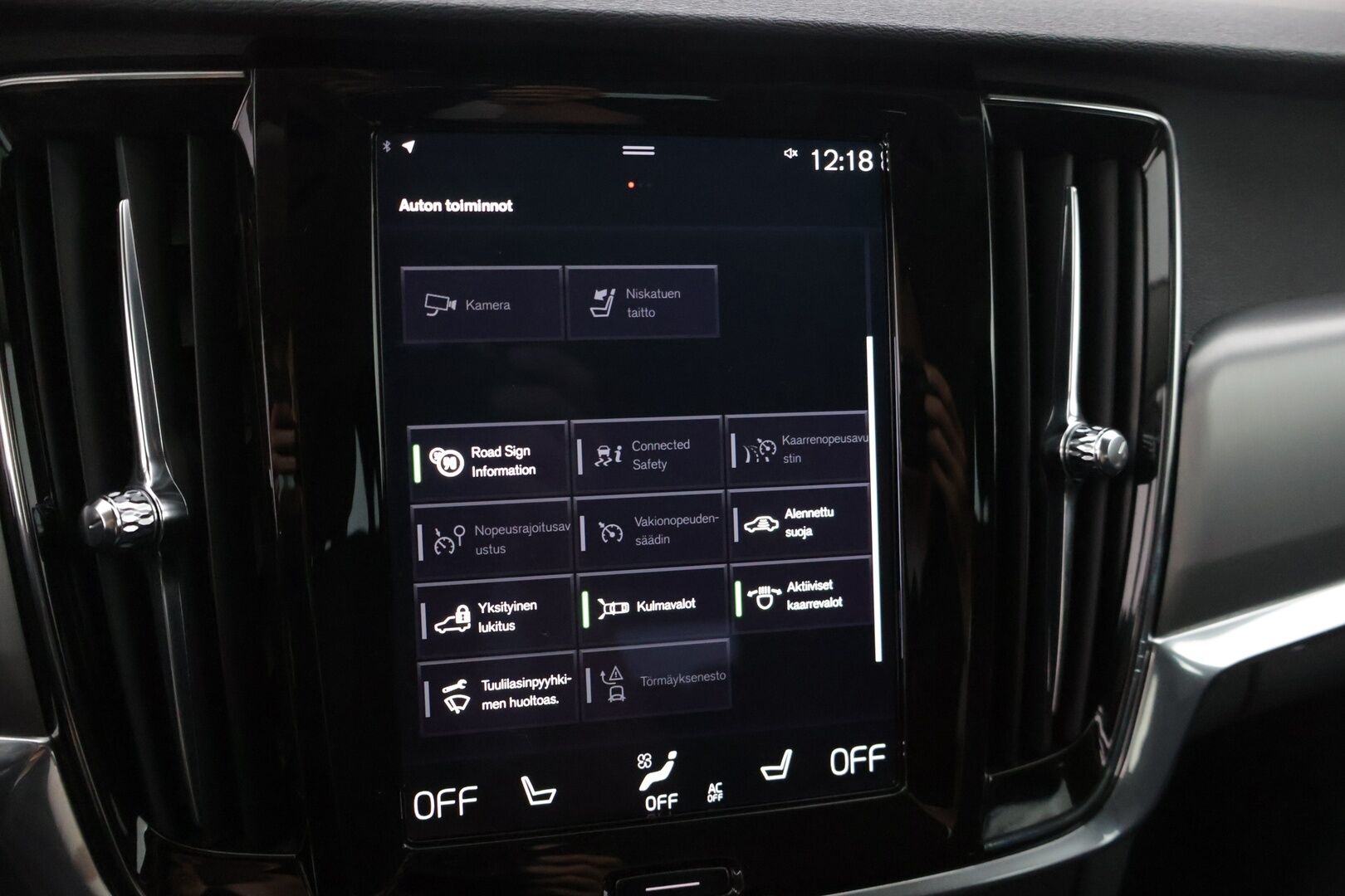 Volvo V90 2020 D4 AWD Business aut. * Webasto / Vetokoukku / Acc / Kamera / Sähkökontti * - Näyttävä & siistissä kunnossa oleva maanteiden jyrä / Jakopää Tehty 3/24 / Taittuva vetokoukku! * 