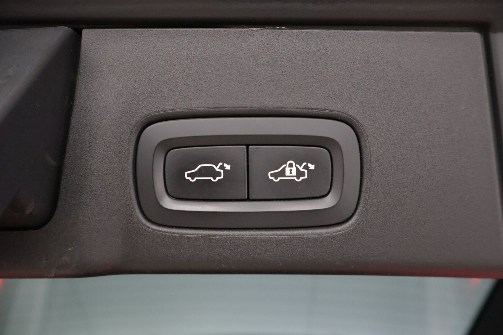 Volvo V90 2020 D4 AWD Business aut. * Webasto / Vetokoukku / Acc / Kamera / Sähkökontti * - Näyttävä & siistissä kunnossa oleva maanteiden jyrä / Jakopää Tehty 3/24 / Taittuva vetokoukku! * 
