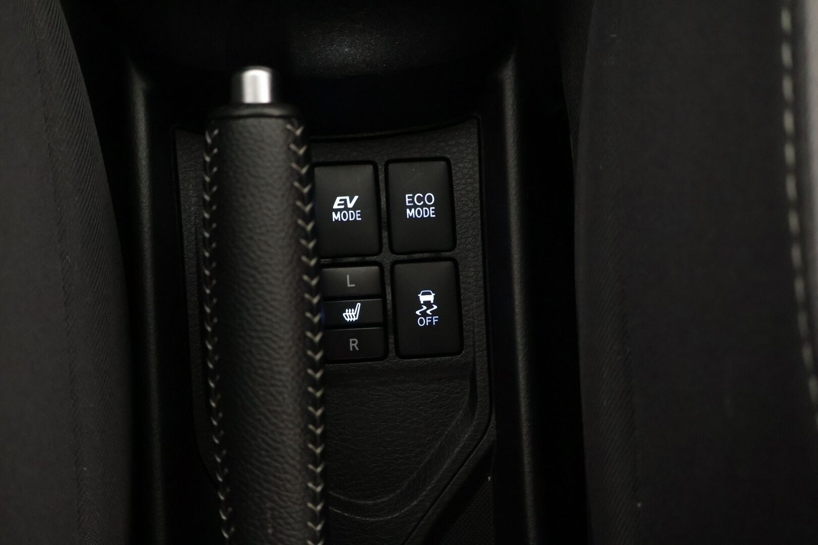 Toyota Yaris 2020 1,5 Hybrid Y20 Edition * Vakkari / P-Kamera / Suomi-Auto / Lohkolämmitin* - Navi / 2 x Aluvanteet / Hyvä huoltohistoria **