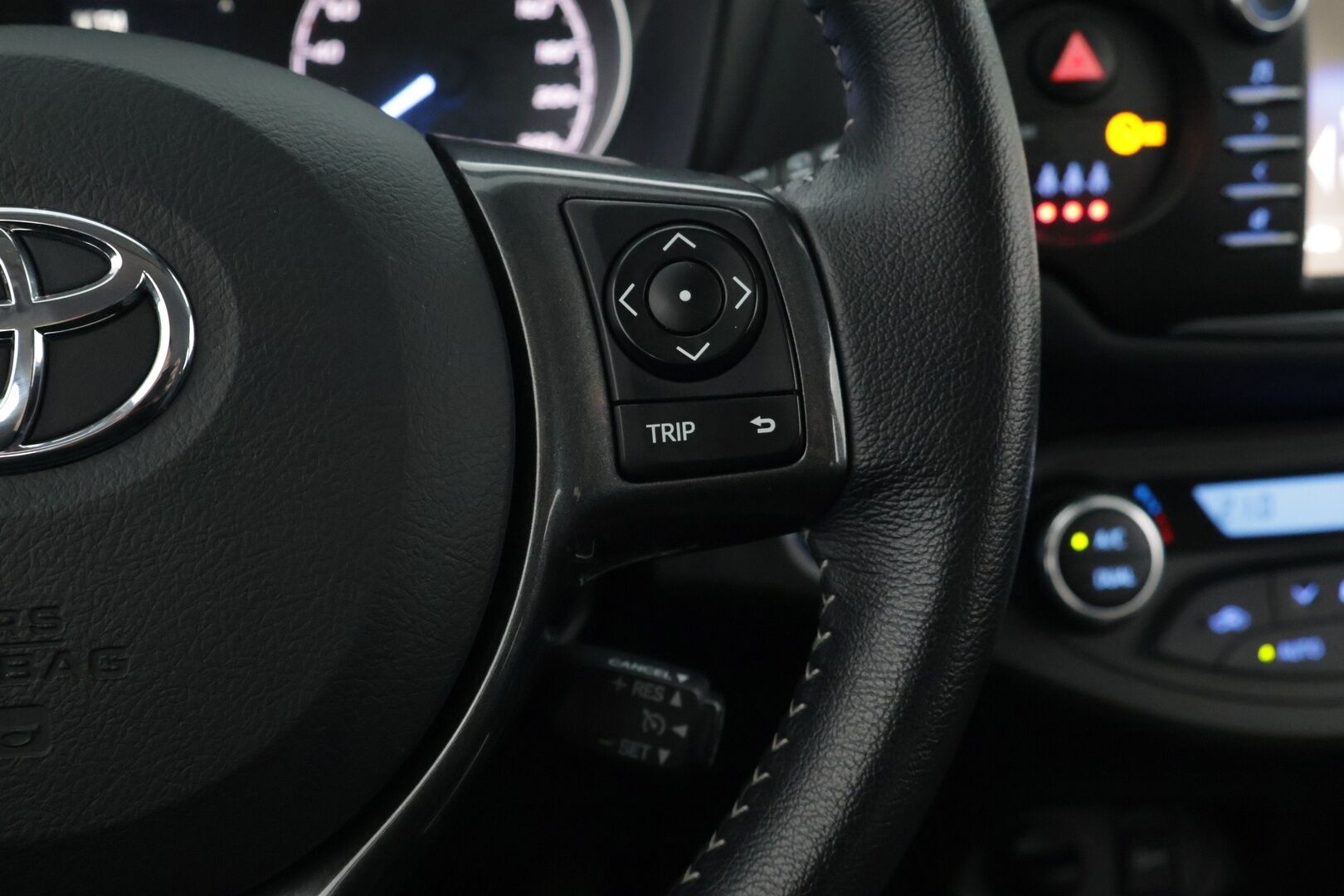 Toyota Yaris 2020 1,5 Hybrid Y20 Edition * Vakkari / P-Kamera / Suomi-Auto / Lohkolämmitin* - Navi / 2 x Aluvanteet / Hyvä huoltohistoria **