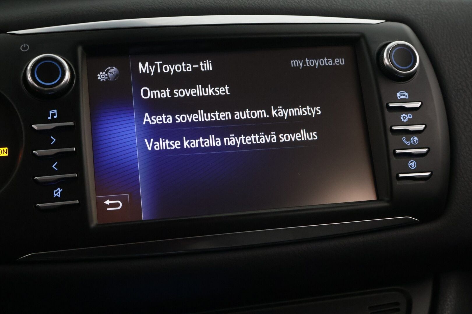 Toyota Yaris 2020 1,5 Hybrid Y20 Edition * Vakkari / P-Kamera / Suomi-Auto / Lohkolämmitin* - Navi / 2 x Aluvanteet / Hyvä huoltohistoria **
