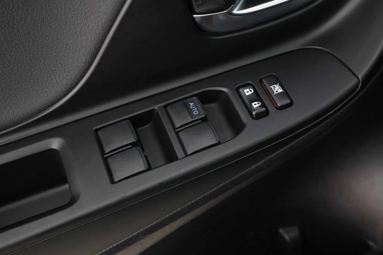 Toyota Yaris 2020 1,5 Hybrid Y20 Edition * Vakkari / P-Kamera / Suomi-Auto / Lohkolämmitin* - Navi / 2 x Aluvanteet / Hyvä huoltohistoria **