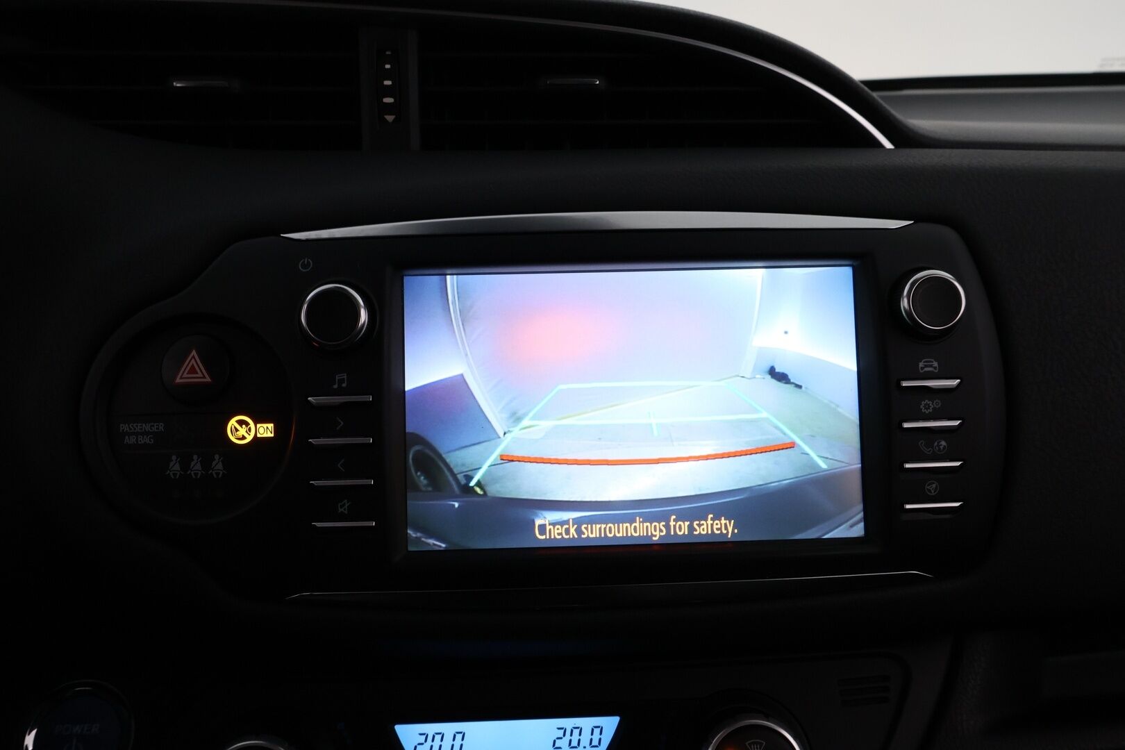 Toyota Yaris 2020 1,5 Hybrid Y20 Edition * Suomiauto / Peruutuskamera / Navi / 2x Renkaat aluvantein / Metalliväri - Merkkihuollettu / Juuri tullut Tampereelle!