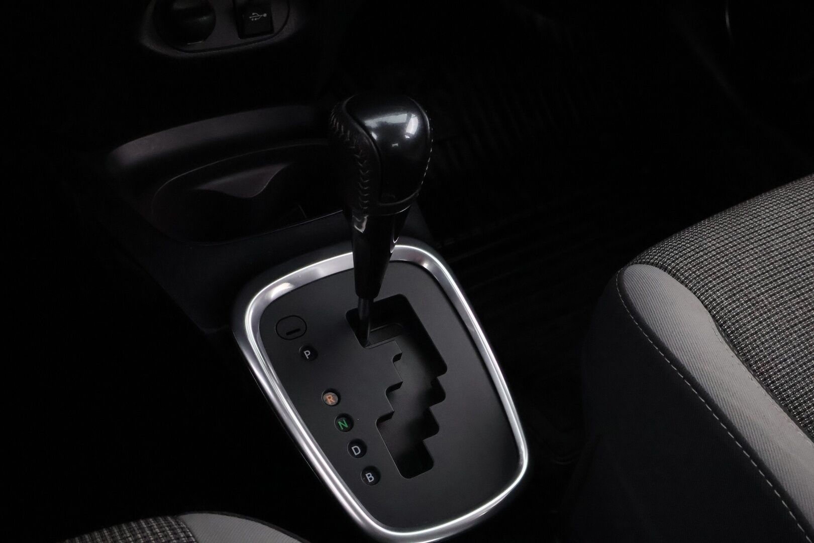 Toyota Yaris 2020 1,5 Hybrid Y20 Edition * Suomiauto / Peruutuskamera / Navi / 2x Renkaat aluvantein / Metalliväri - Merkkihuollettu / Juuri tullut Tampereelle!