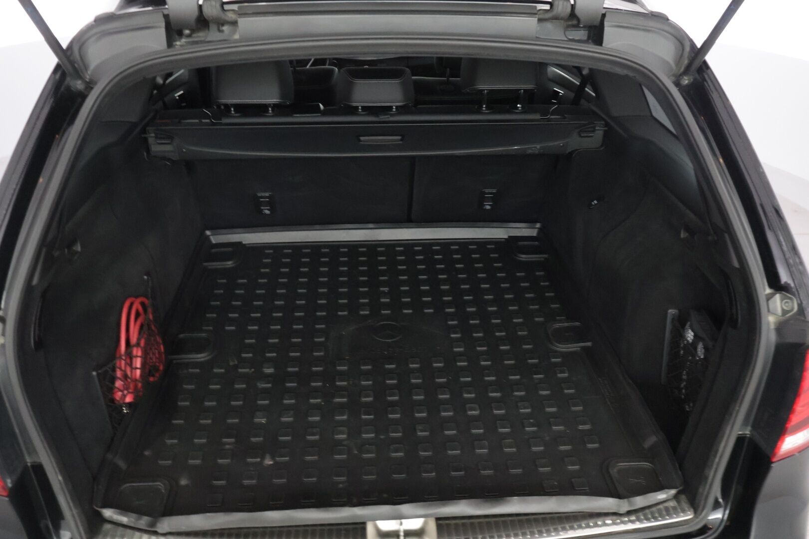 Mercedes-Benz E 2016 220 BlueTec T 4Matic A Premium Business - Vakionopeudensäädin | H/K | Peruutuskamera | Lohkolämmitin | Navi | Vetokoukku |