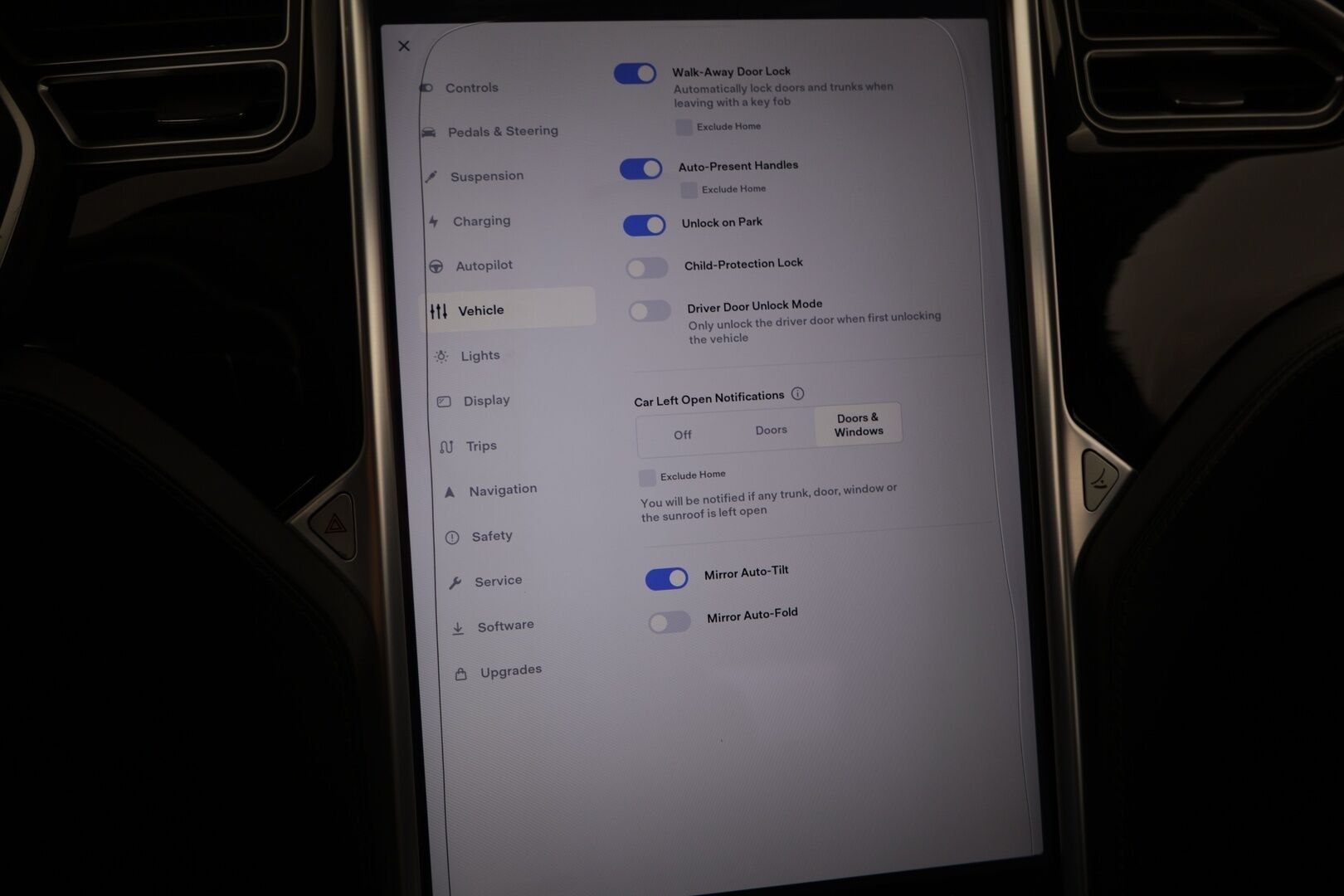 Tesla Model S 2016 75 D *Autopilot / Kaistavahti / P.Kamera / Nahkasisusta / Lasikatto* - *Autopilot / Kaistavahti / P.Kamera / Nahkasisusta / Lasikatto*