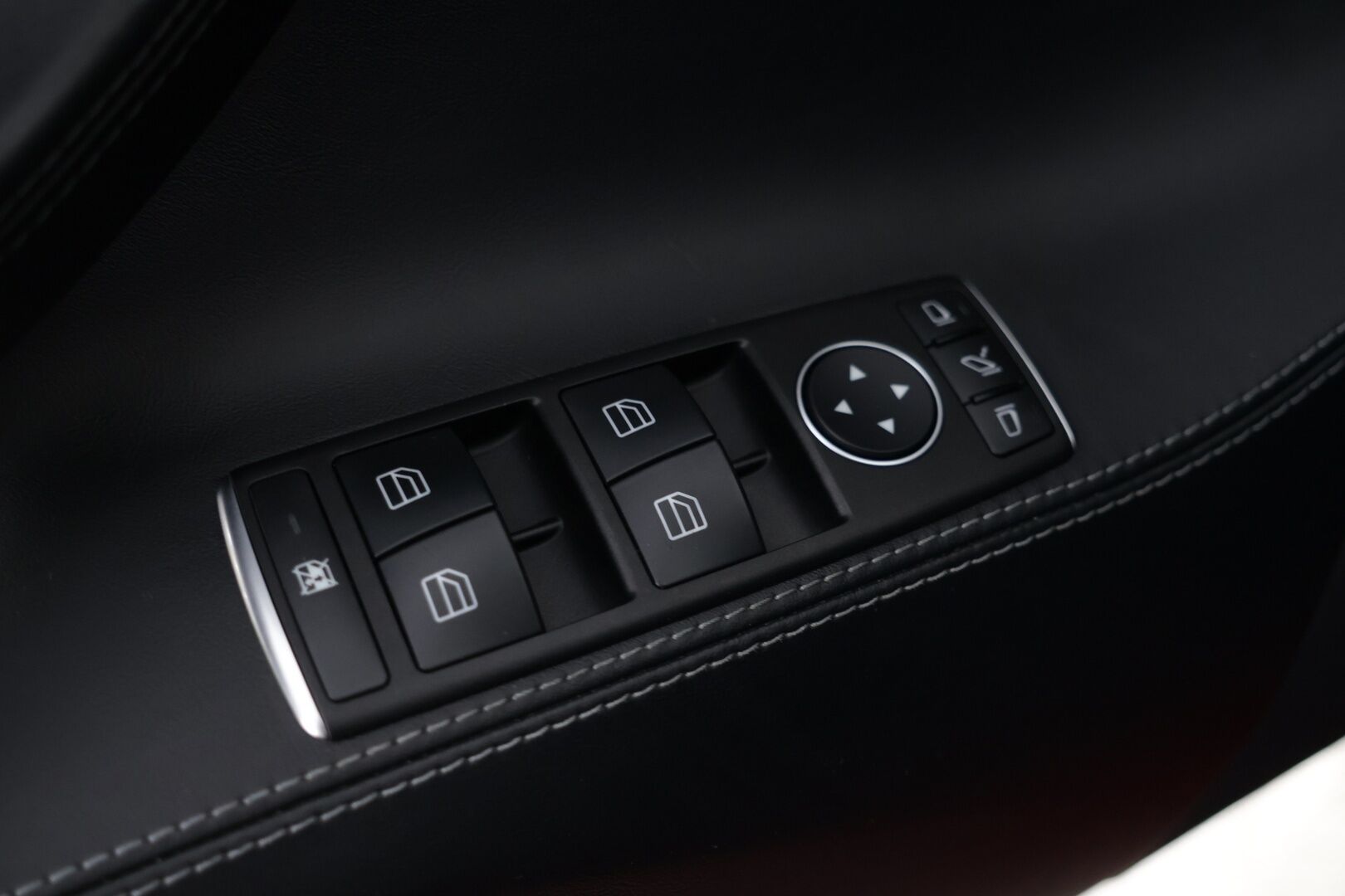 Tesla Model S 2016 75 D * Autopilot / Kaistavahti / P.Kamera / Nahkasisusta / Lasikatto* - *Autopilot / Kaistavahti / P.Kamera / Nahkasisusta / Lasikatto* - HULLUT AVAJAISHULINAT KORKOTARJOUS 3,29 %