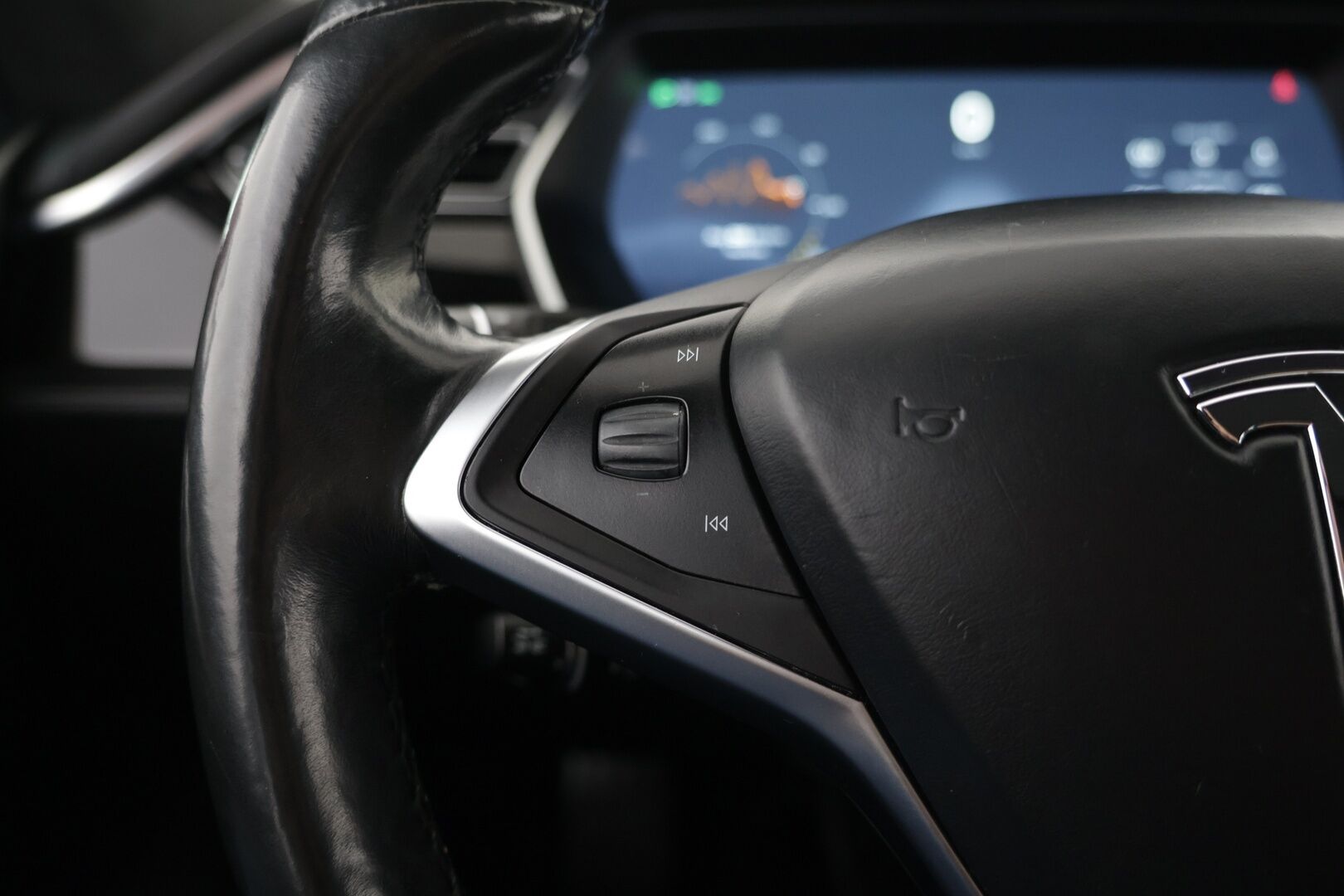 Tesla Model S 2016 75 D *Autopilot / Kaistavahti / P.Kamera / Nahkasisusta / Lasikatto* - *Autopilot / Kaistavahti / P.Kamera / Nahkasisusta / Lasikatto*