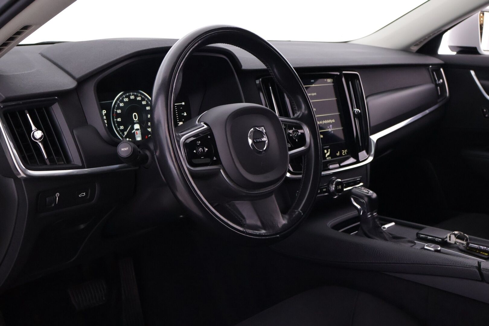 Volvo V90 2017 D3 AWD Momentum aut - | Ei Adblue-järjestelmää | Webasto | ACC | Pilot Assist | Sähköinen vetokoukku | Kaukovalo automatiikka | Ratinlämmitin |