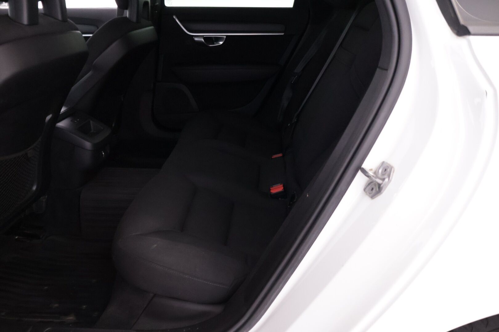 Volvo V90 2017 D3 AWD Momentum aut - | Ei Adblue-järjestelmää | Webasto | ACC | Pilot Assist | Sähköinen vetokoukku | Kaukovalo automatiikka | Ratinlämmitin |