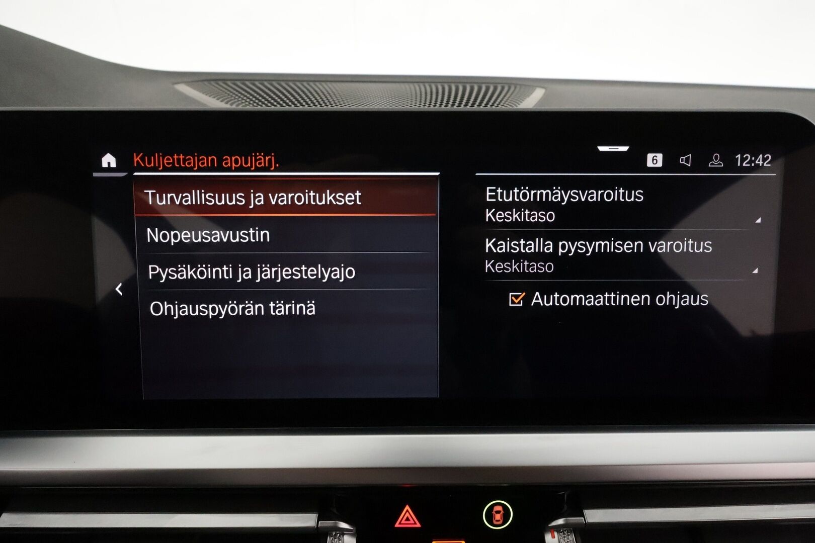 BMW 420 2021 G22 Coupé 420i A Business M Sport **Laser  / Sporttipenkit / Comfort Access / Digimittaristo / Vakkari / P.kamera** - 3,99 % KORKOTARJOUS TÄHÄN AUTOON - Suomi-auto / Huippuhieno / Kahdet renkaat aluvanteilla / Nahka-alcantara