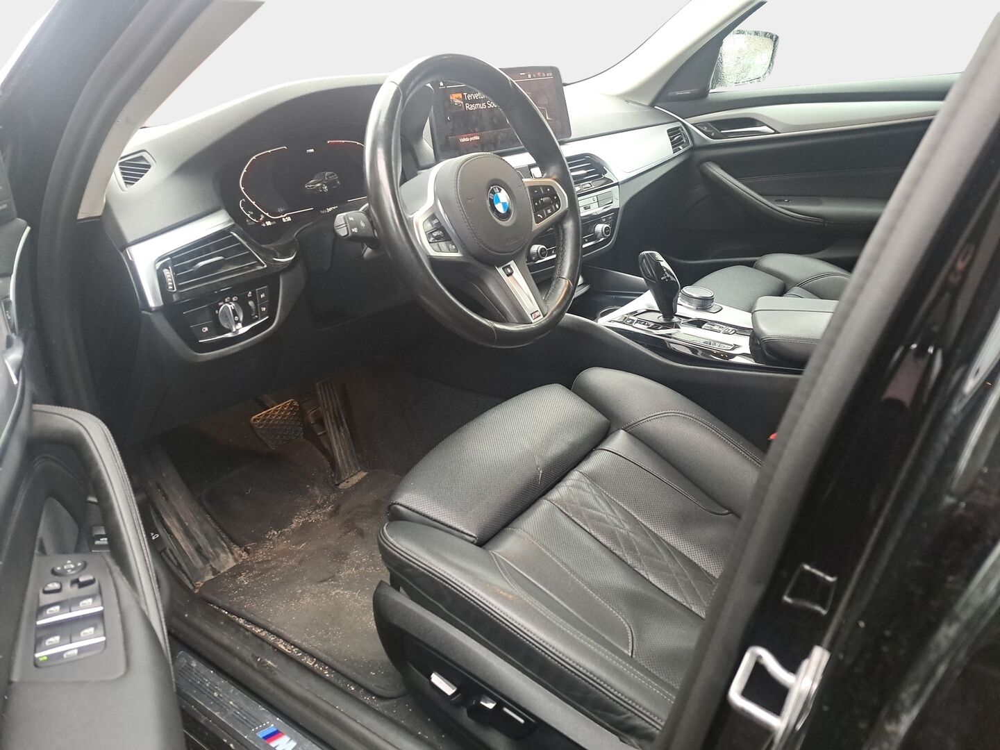 BMW 520 2021 G31 Touring 520d A xDrive MHEV **Hifi / Sporttipenkit / Webasto / Lämpöratti** - Kahdet renkaat vanteineen / Hyvät huollot! - HULLUT AVAJAISHULINAT KORKOTARJOUS 3,29 %