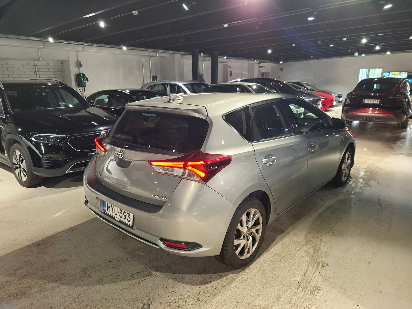 Toyota Auris 2018 1,8 Hybrid Active - Tulossa myyntiin! / Kamera / tutkat edessä / Kaistavaroitin / Vakkari / 2x renkaat