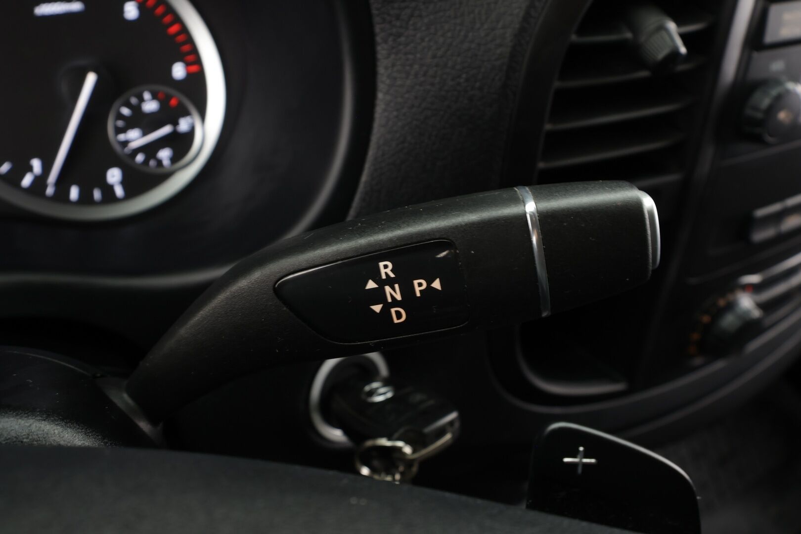 Mercedes-Benz Vito 2021 119CDI RWD-3,05/32K keskipitkä A2 A ** Distronic + / Webasto / P-Kamera / IHC + / Nahkapenkit / LED * - Suomi-auto / Kahdet renkaat