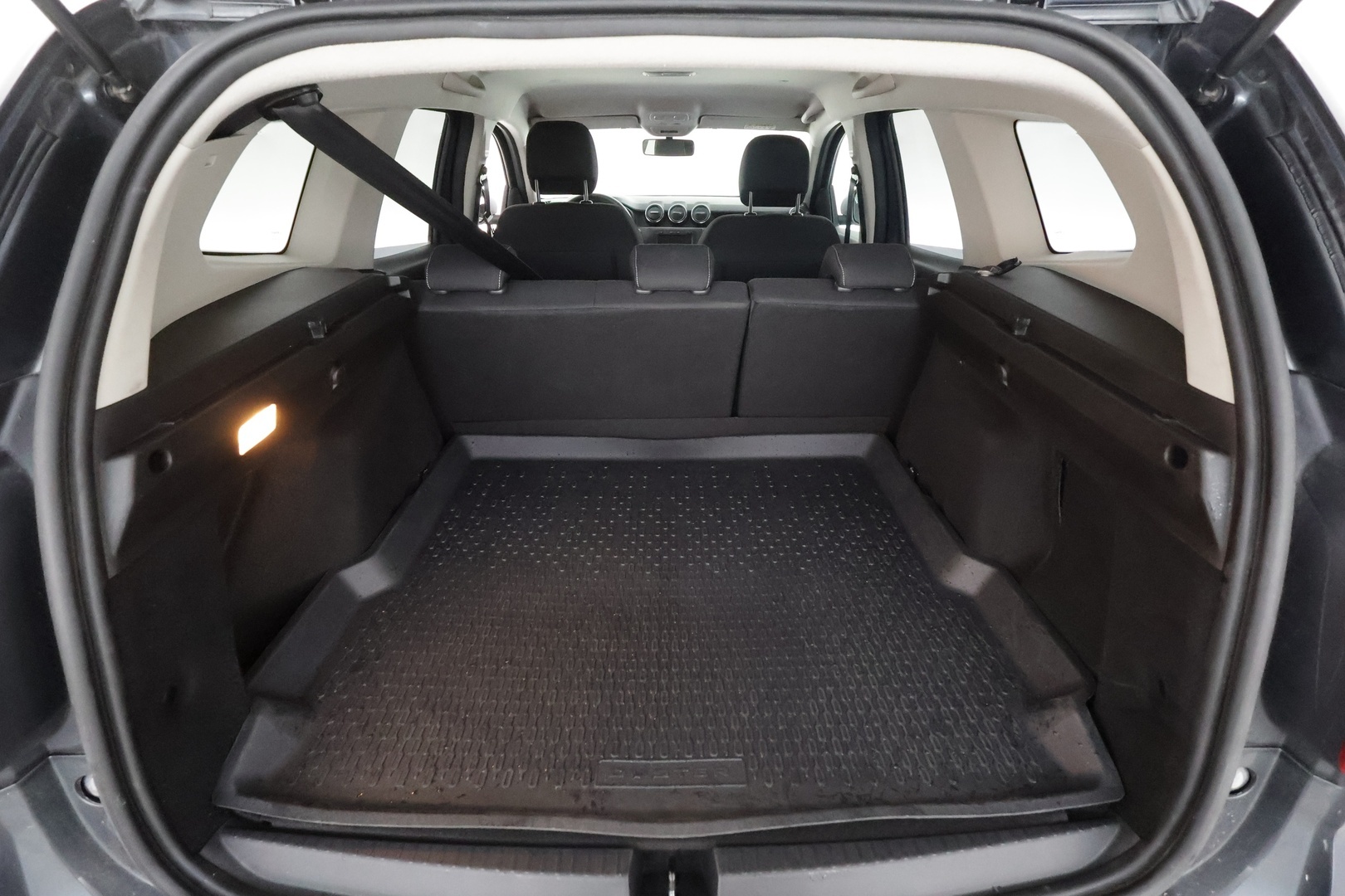 Dacia Duster 2021 TCe 150 4x4 Prestige - | Koukku | Vakkari | Navi | Apple & Android | P.kamera | Aut. ilmastointi | Blind Spot Monitor | Penkinlämmittimet | Lohkolämmitin | 2x renkaat aluin | 