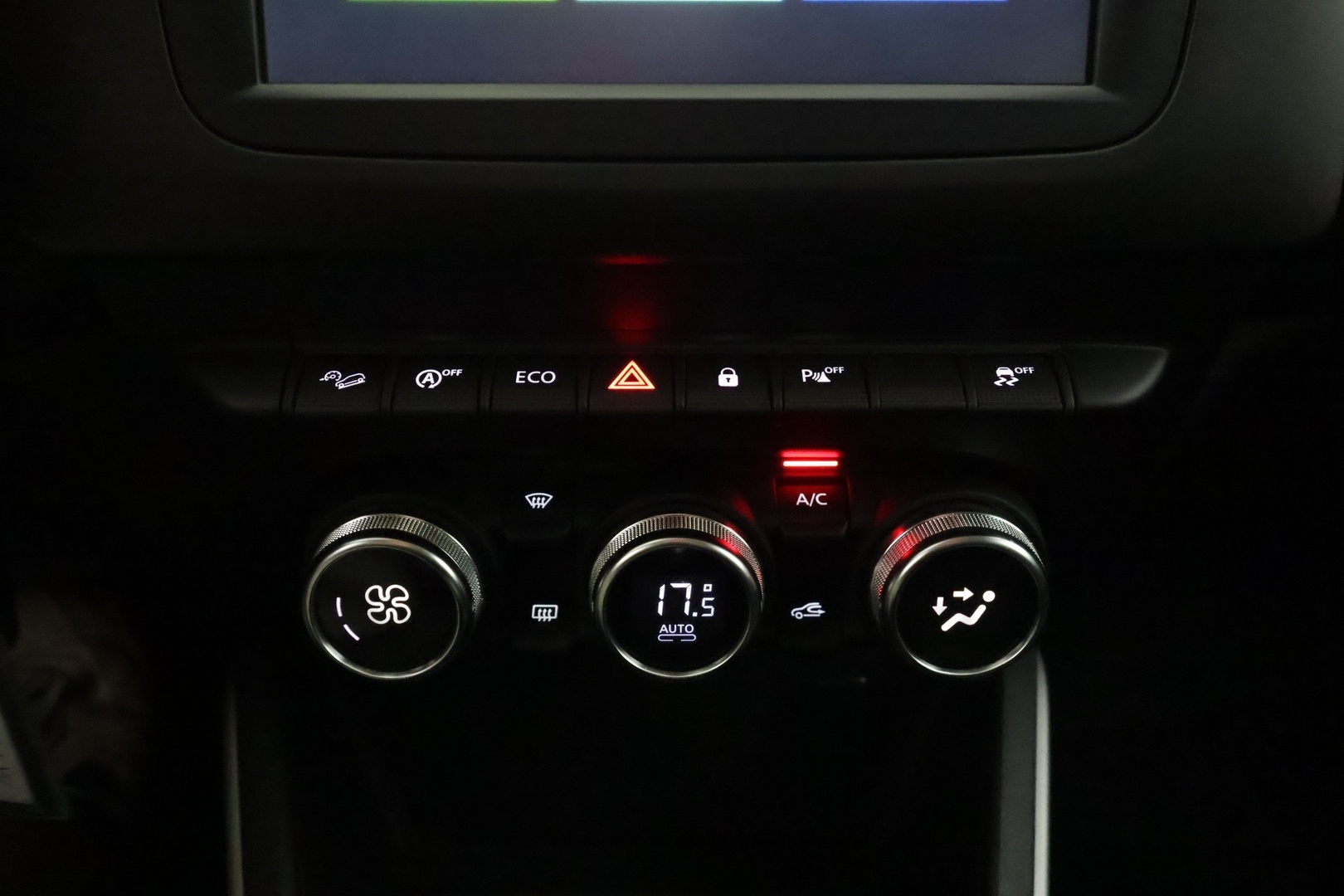 Dacia Duster 2021 TCe 150 4x4 Prestige - | Koukku | Vakkari | Navi | Apple & Android | P.kamera | Aut. ilmastointi | Blind Spot Monitor | Penkinlämmittimet | Lohkolämmitin | 2x renkaat aluin | 