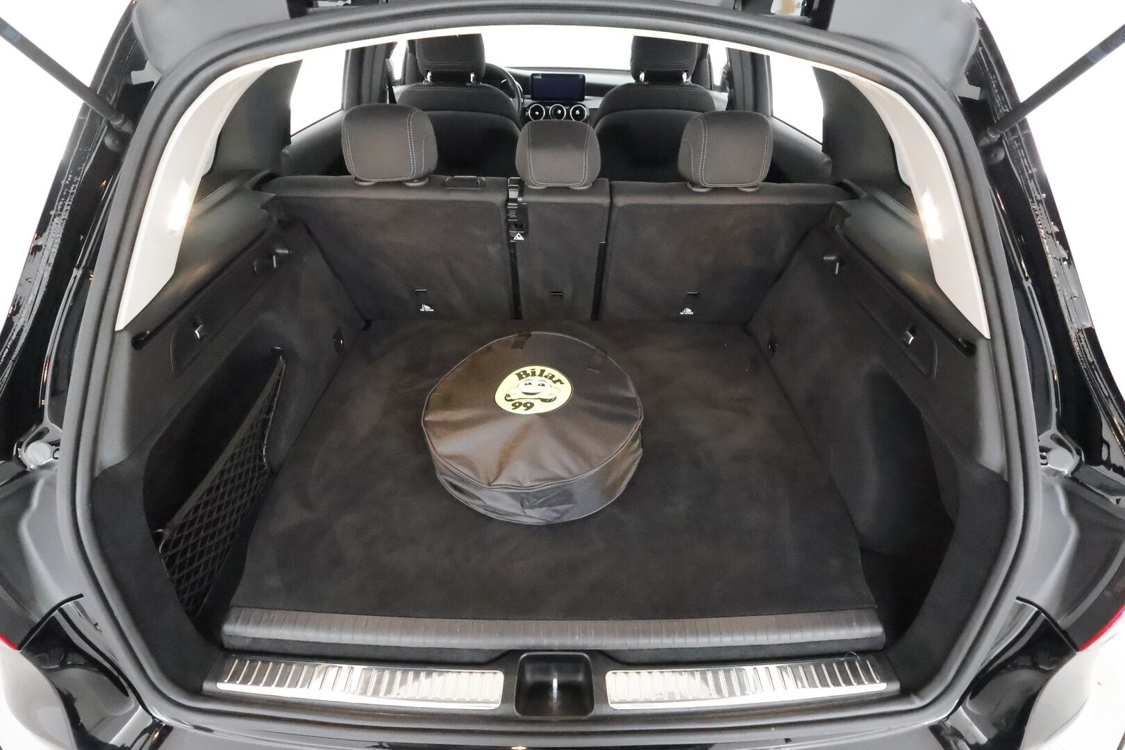 Mercedes-Benz GLC 2021 300 e 4MATIC A Business EQ Power * Distronic / Sportpenkit / LED-HP / 360 / Koukku / Lisälämmitin * - 1-om Suomi-auto / Kahdet renkaat aluvanteilla / 2x Latauskaapelit