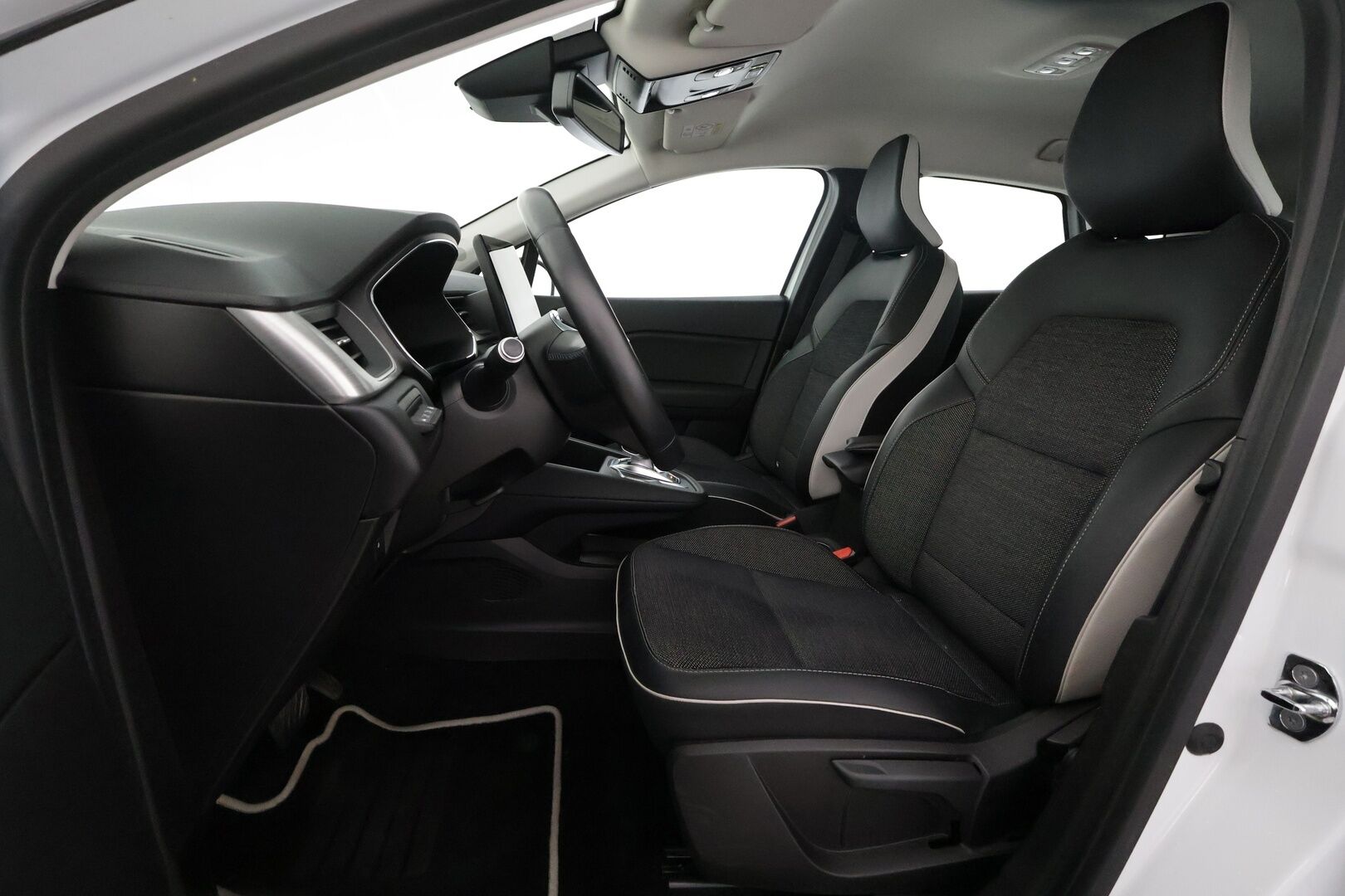 Renault Captur 2020 E-TECH Plug-in hybrid Intens - | Puolinahat | LED | P.kamera ja tutkat | Digimittaristo | Navi | Lane Assist | RSA | Keyless | Apple & Android | 2x renkaat aluin | 